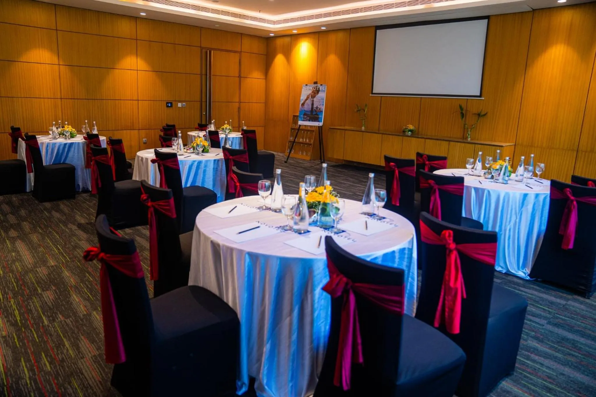 Meeting/conference room in Novotel Kolkata Hotel and Residences
