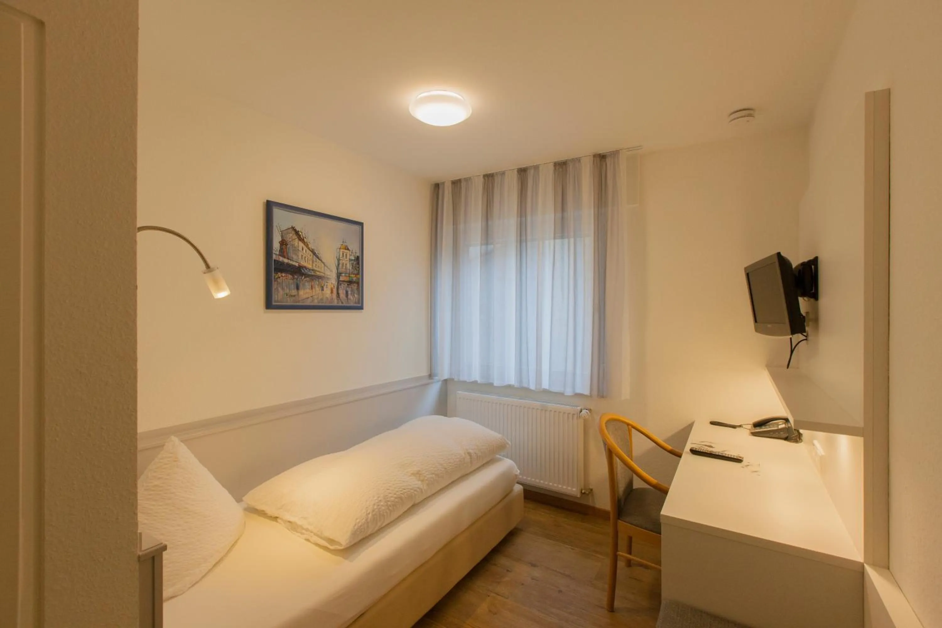 Bed in Löwen Hotel & Restaurant