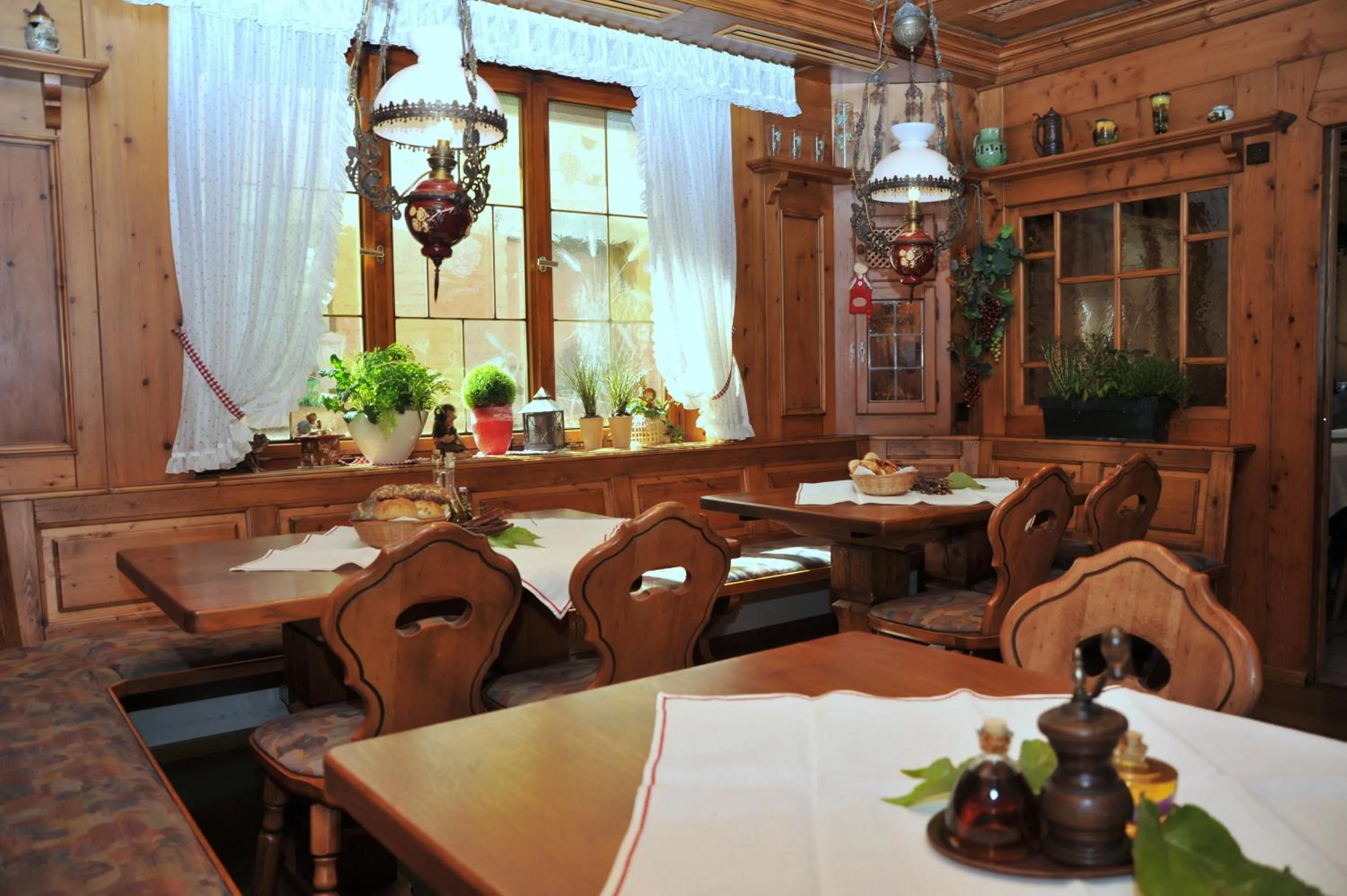 Restaurant/places to eat in Löwen Hotel & Restaurant