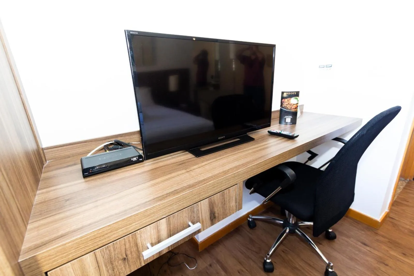 TV and multimedia in Apartamento, Nobile Suítes Monumental , localização e conforto