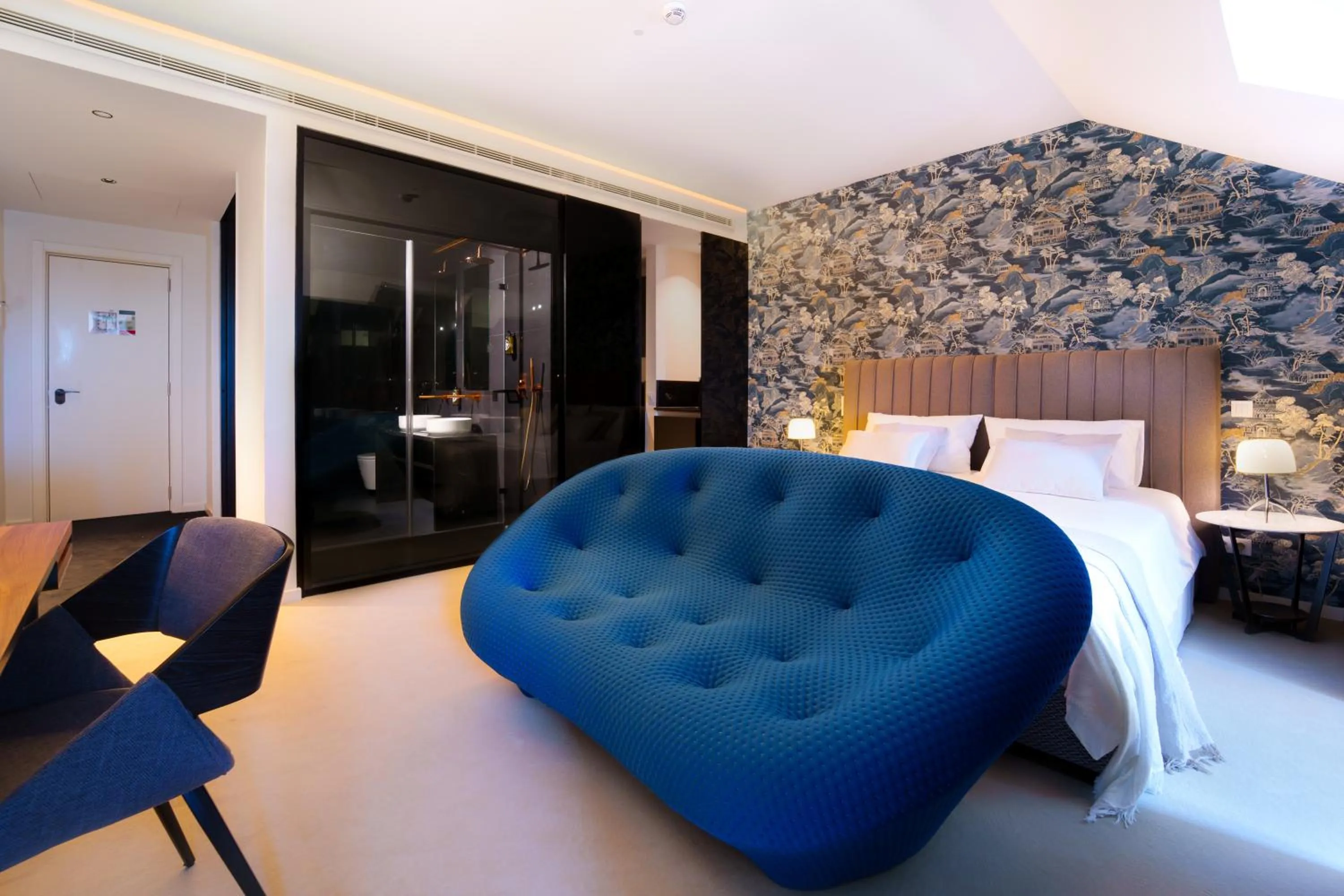 Bed in Golden Lisbon Hotel