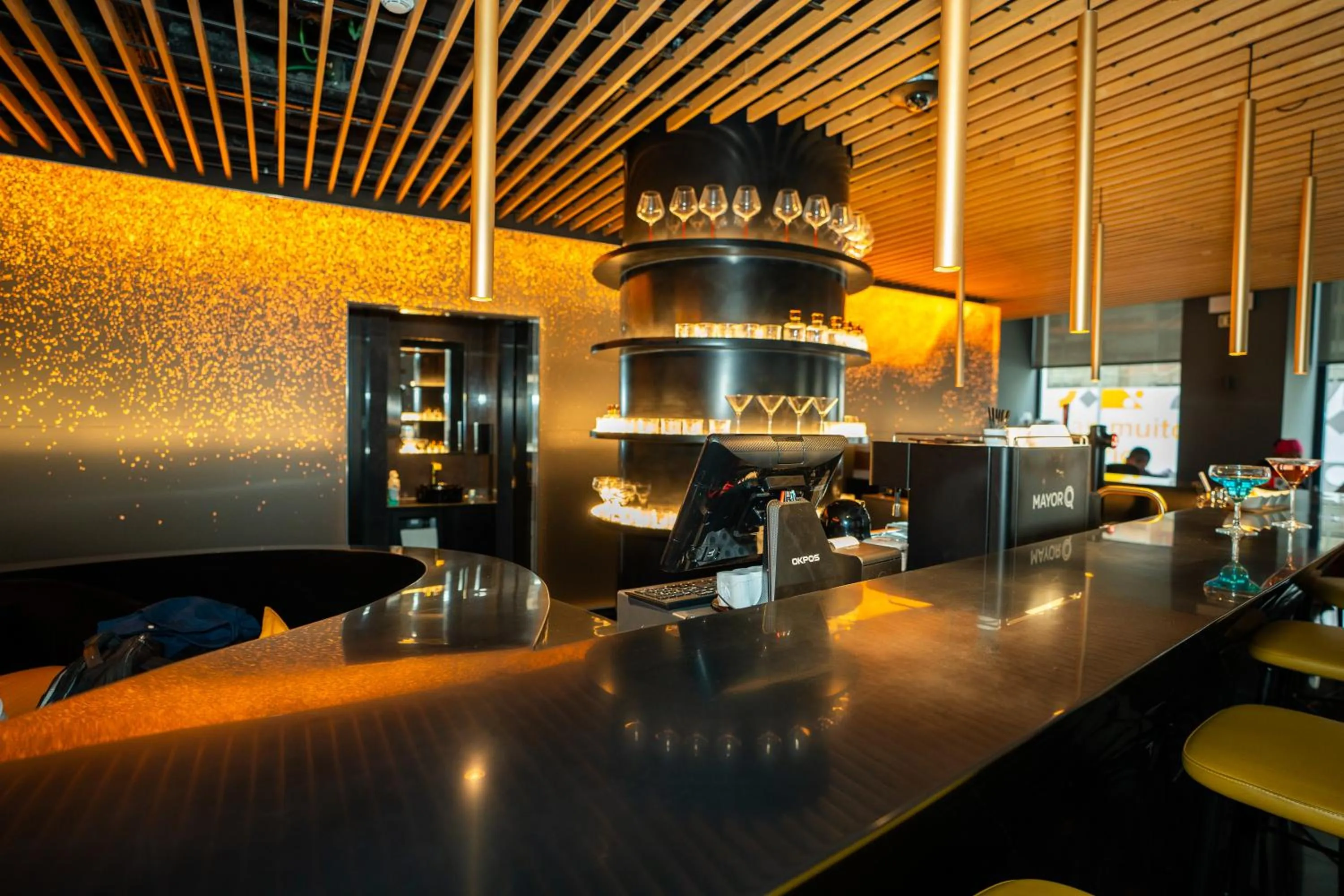 Restaurant/places to eat in Golden Lisbon Hotel