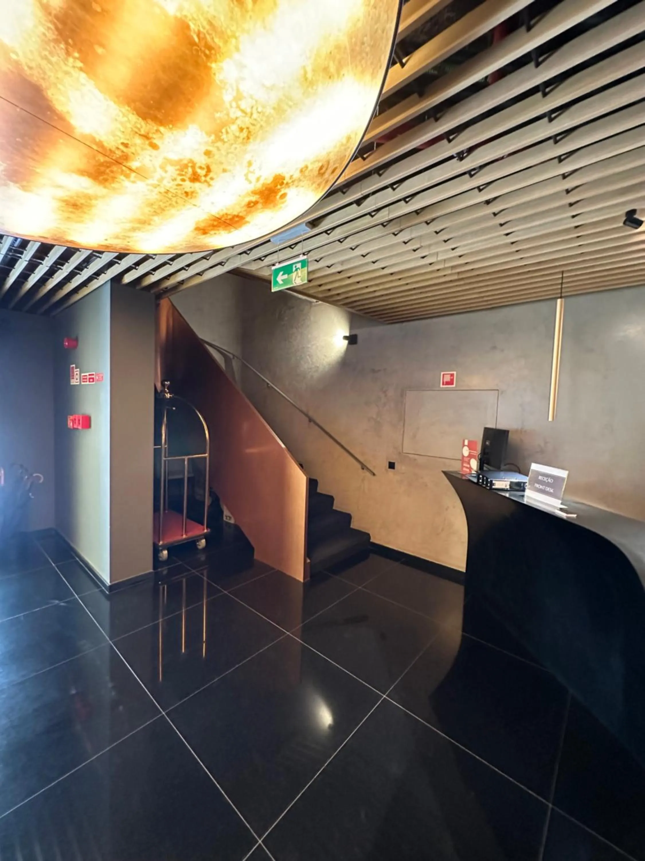 Lobby or reception in Golden Lisbon Hotel