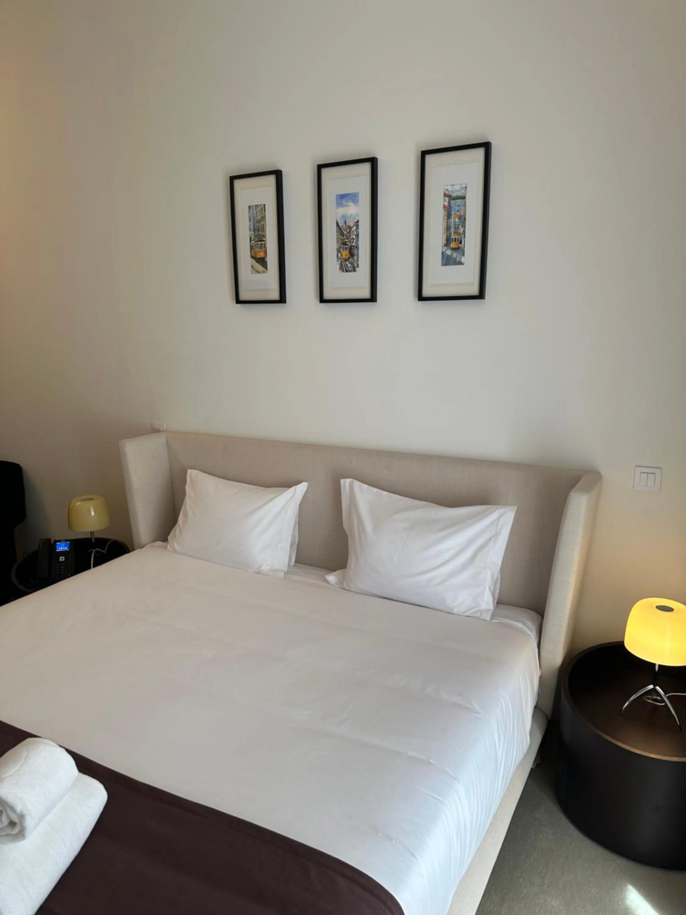 Bed in Golden Lisbon Hotel