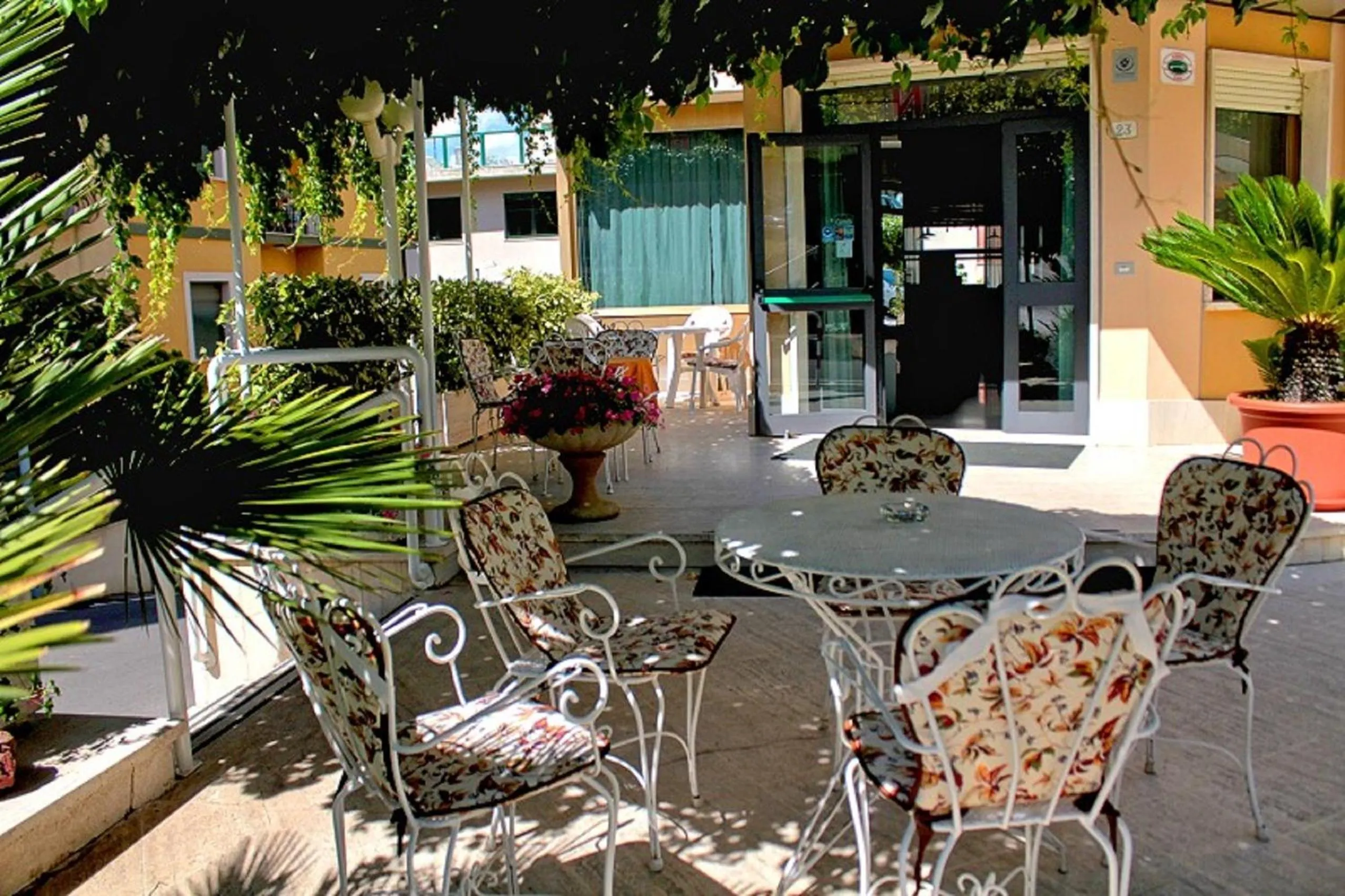 Garden in Hotel Saturno