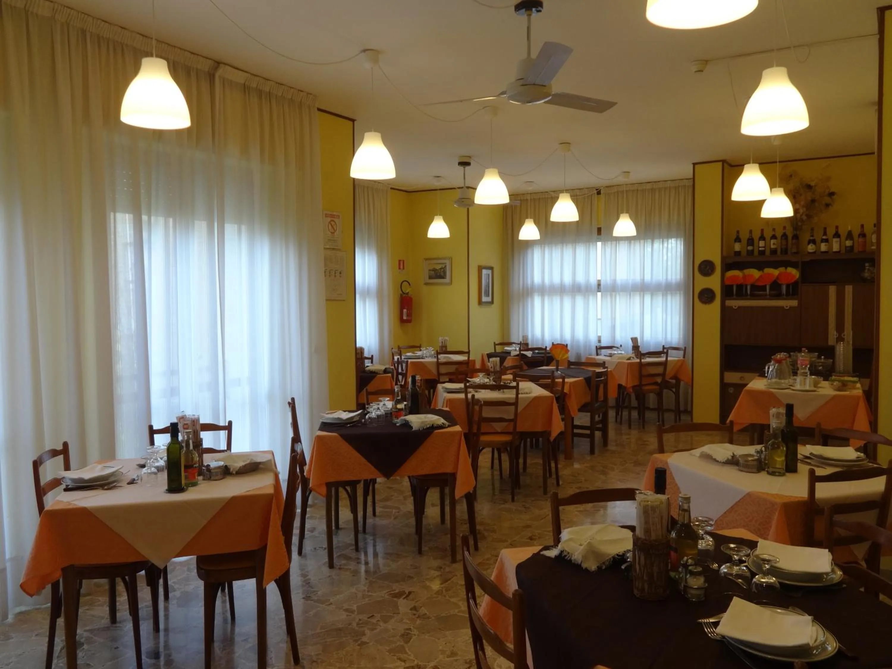 Food and drinks in Hotel Saturno