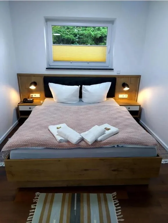 Bedroom, Bed in Hotel Seeschlösschen