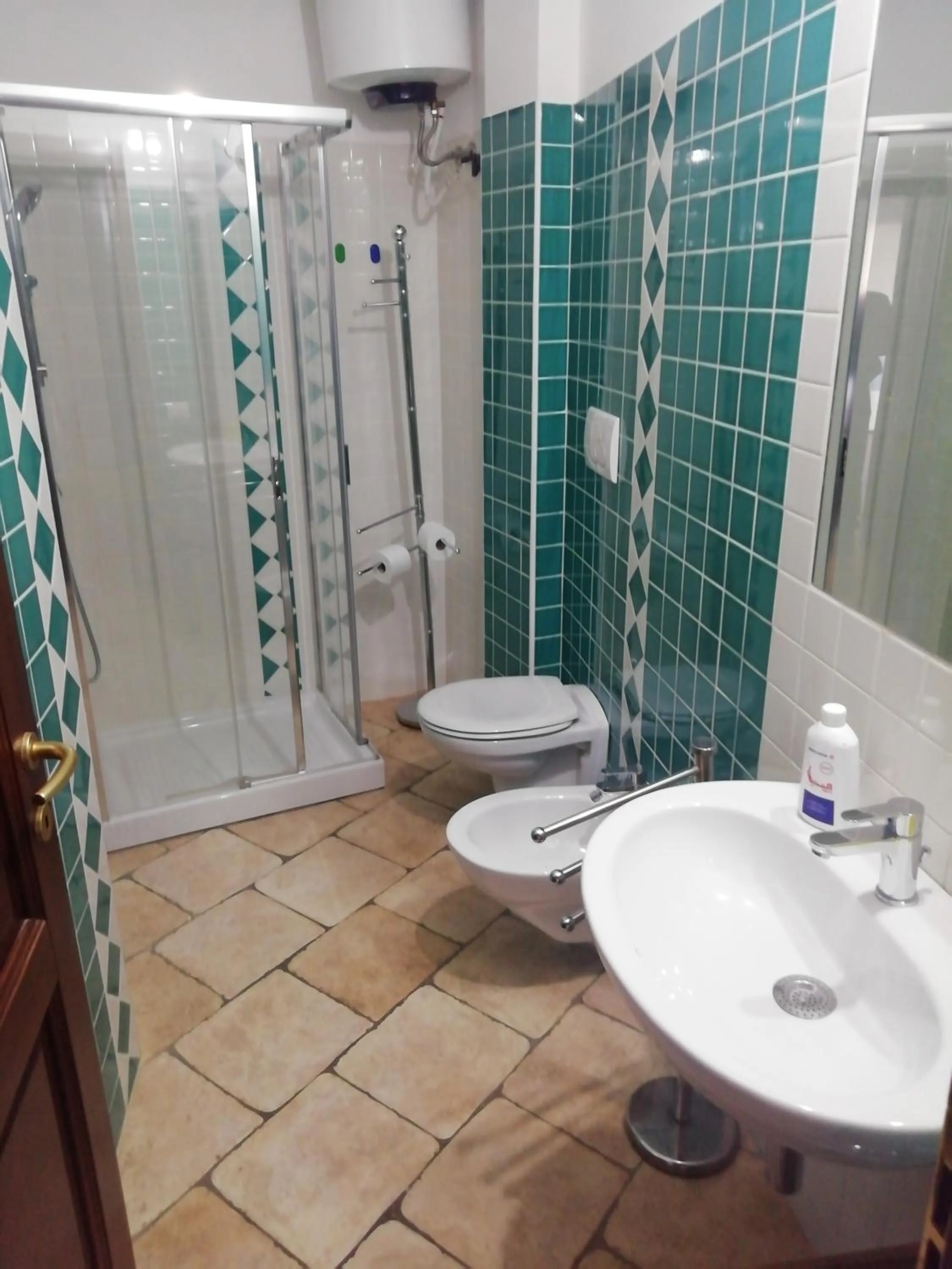 Shower in B&B Acquamarina Villasimius