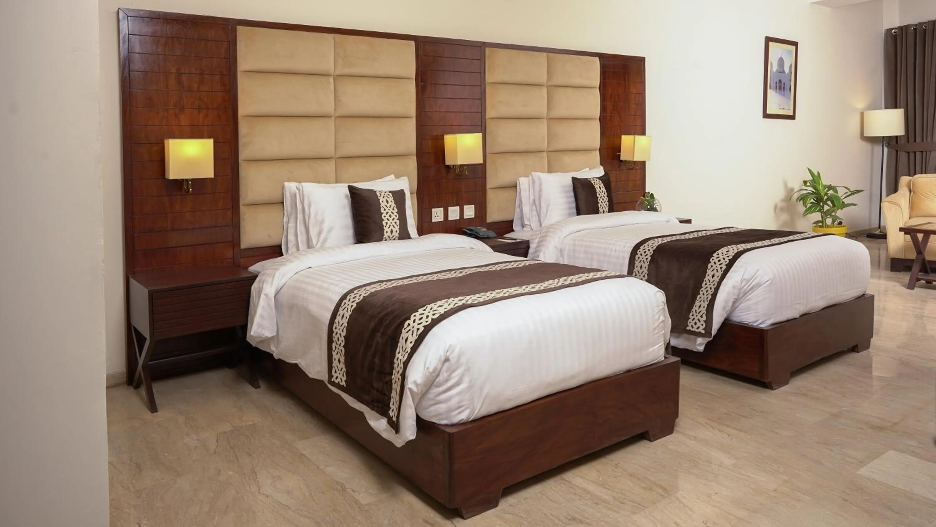 Bed in Faletti's Express- Shimla Hill