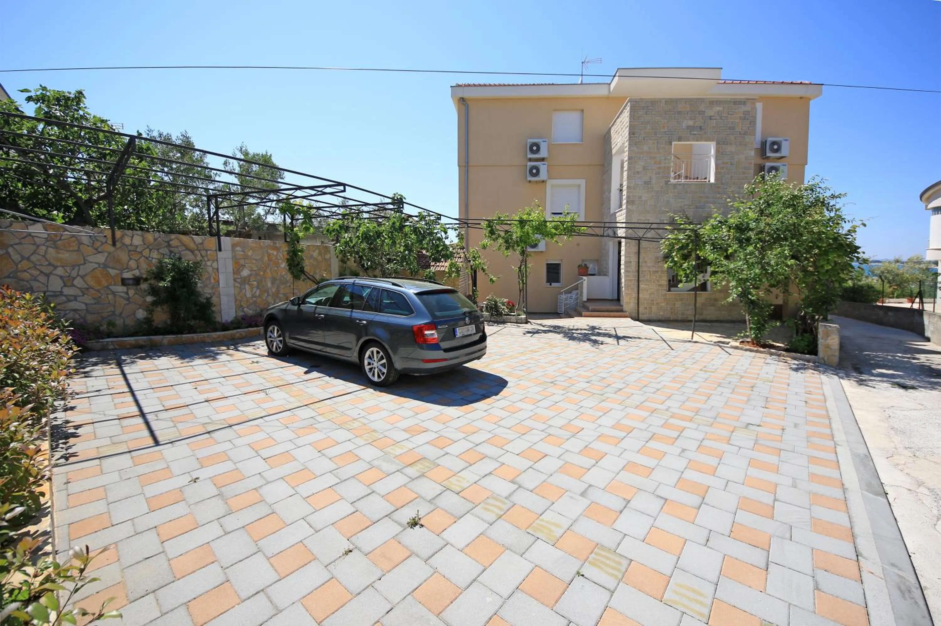 Facade/entrance in Apartments Šuperba