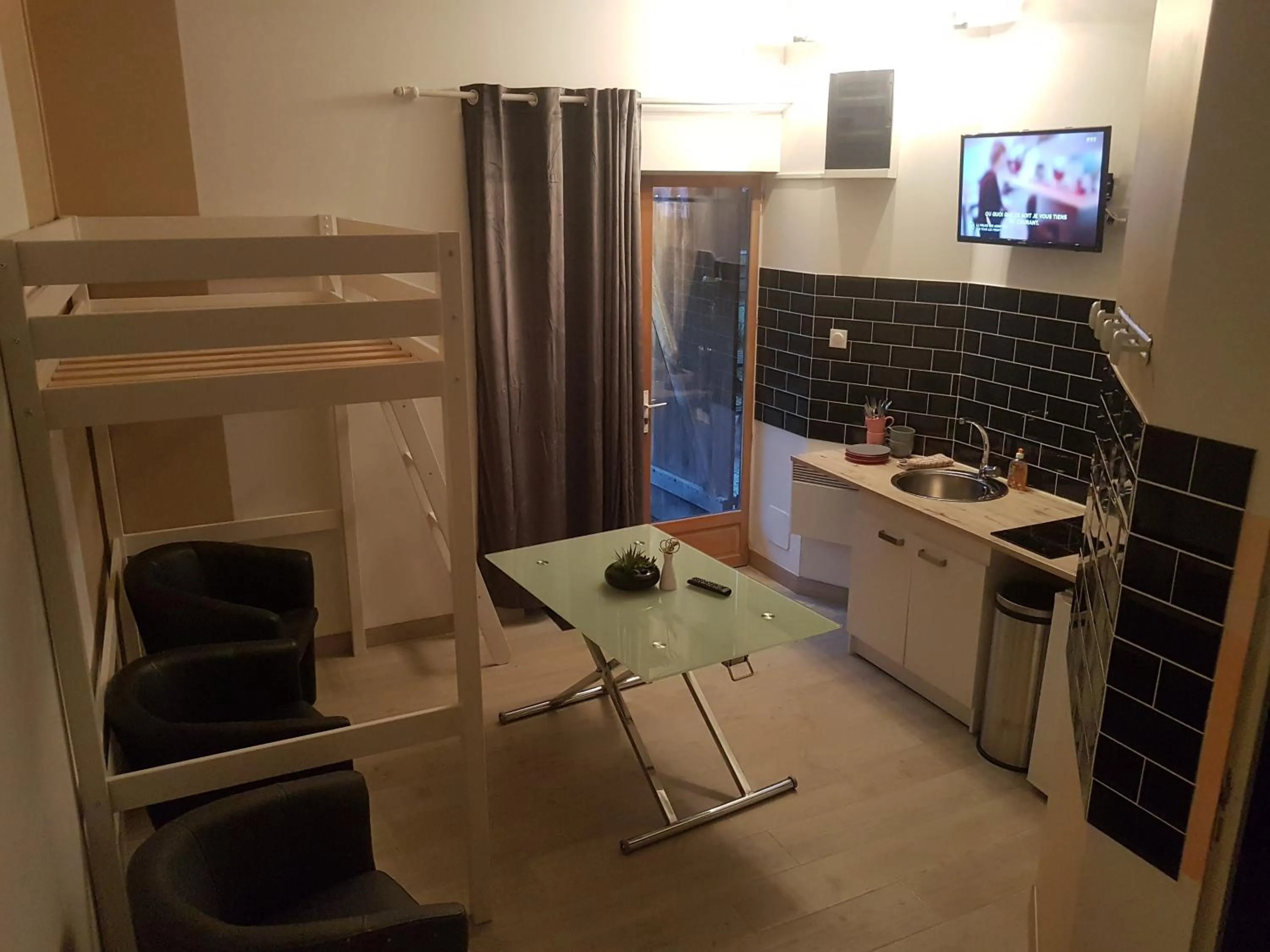 Kitchen or kitchenette in Le Betrot