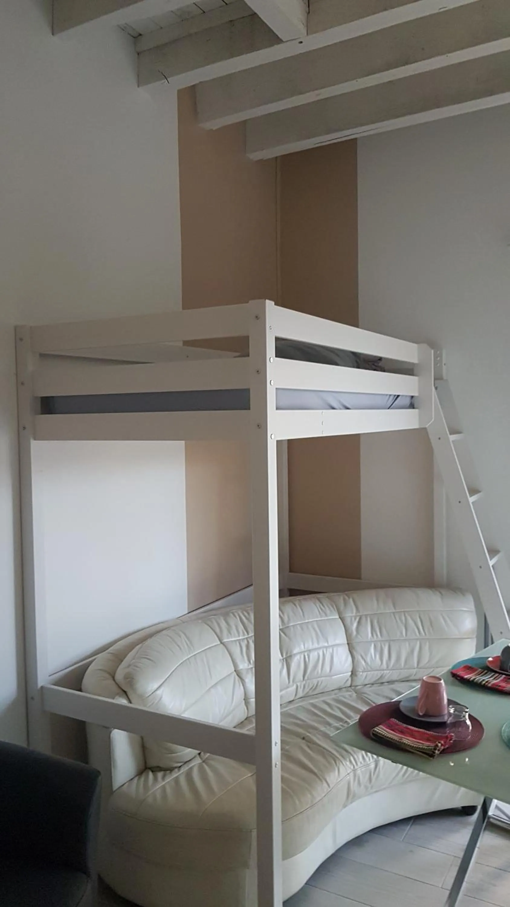 bunk bed, Bed in Le Betrot
