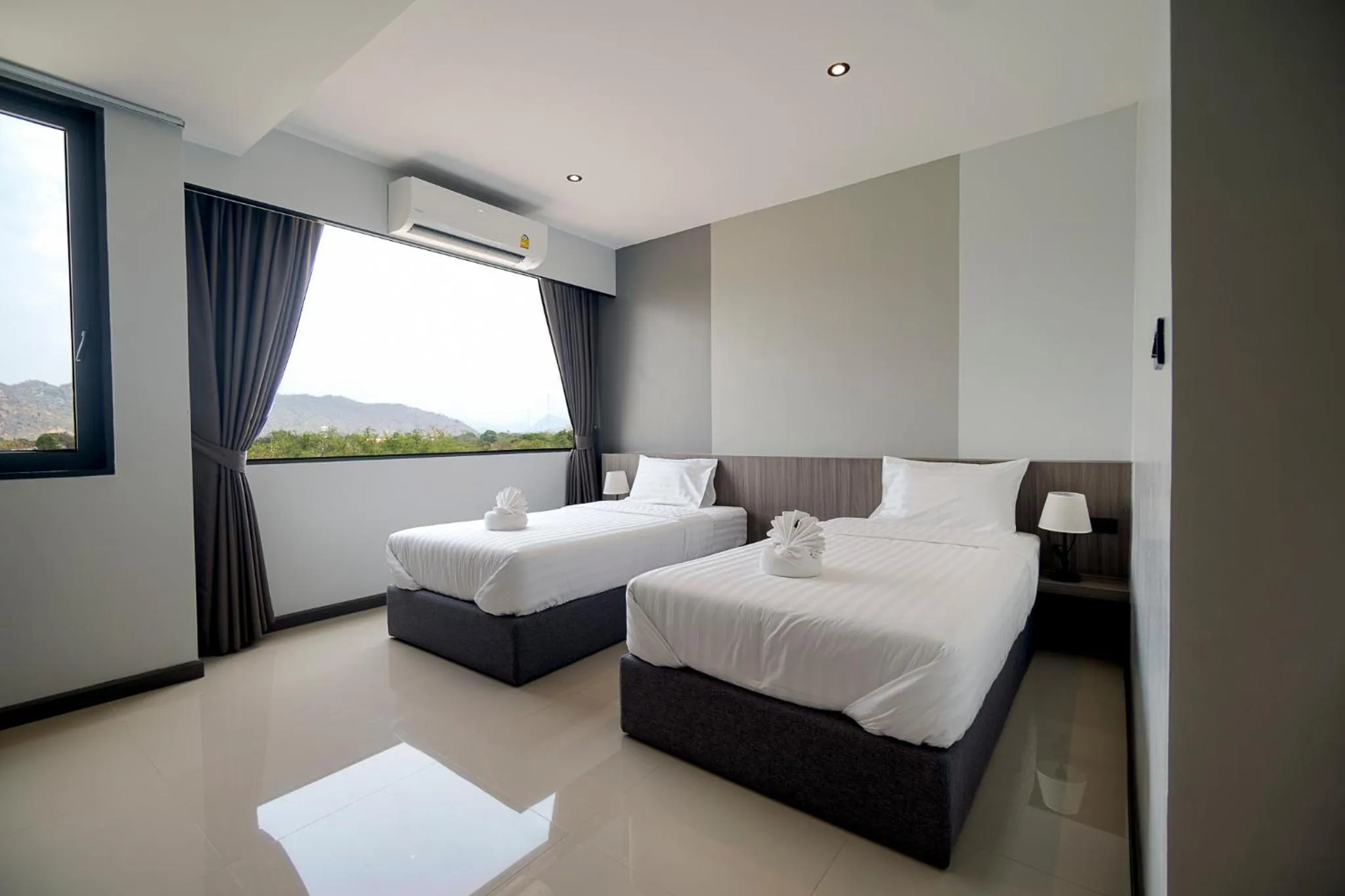 Bed in YSW Hotel Lopburi