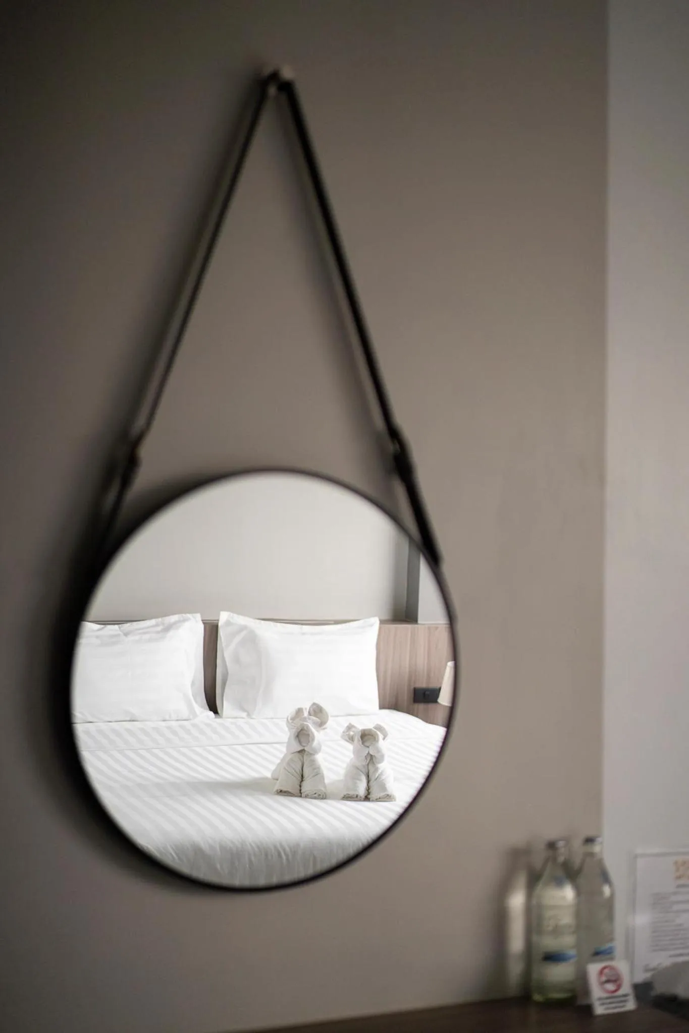 Bed in YSW Hotel Lopburi