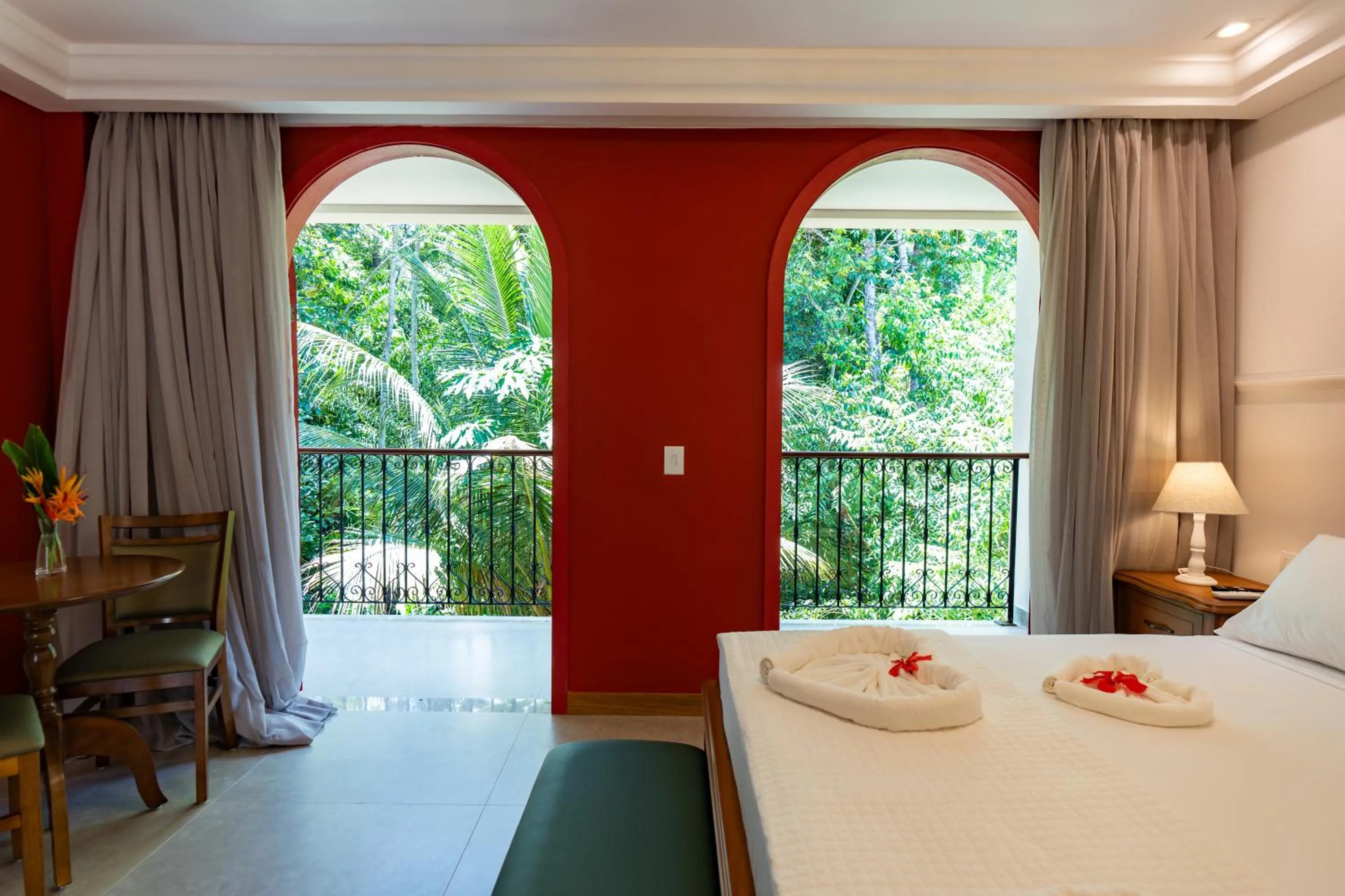 Balcony/Terrace, Bed in Resende Imperial Hotel & Spa