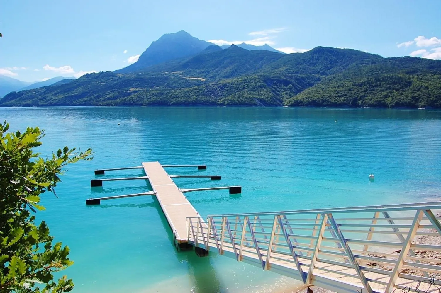 Lake view in L'Ecrin du Lac
