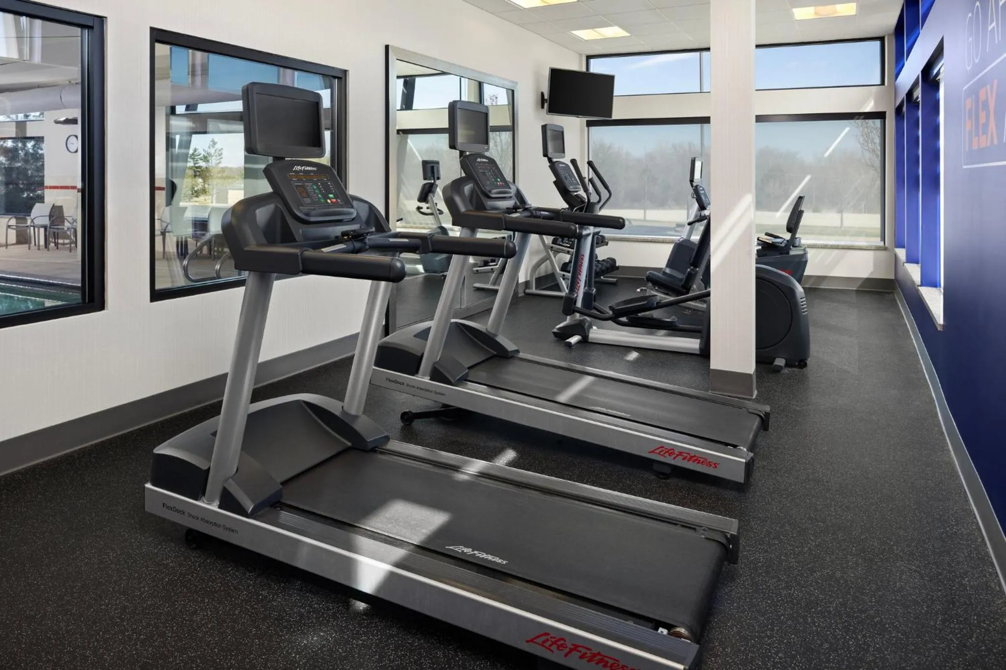 Fitness centre/facilities in Holiday Inn Express Moline - Quad Cities Area by IHG