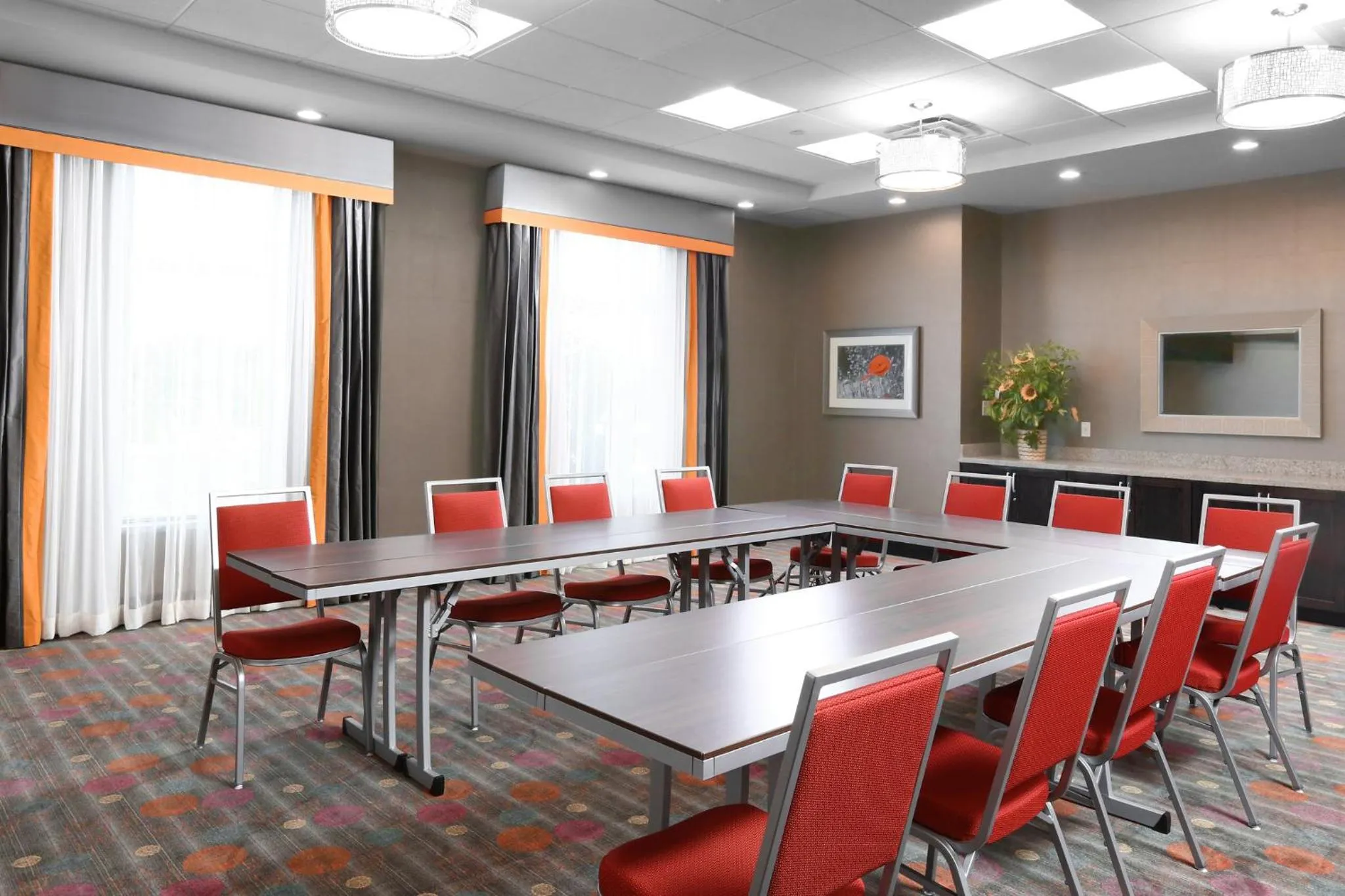 Meeting/conference room in Holiday Inn Express Moline - Quad Cities Area by IHG