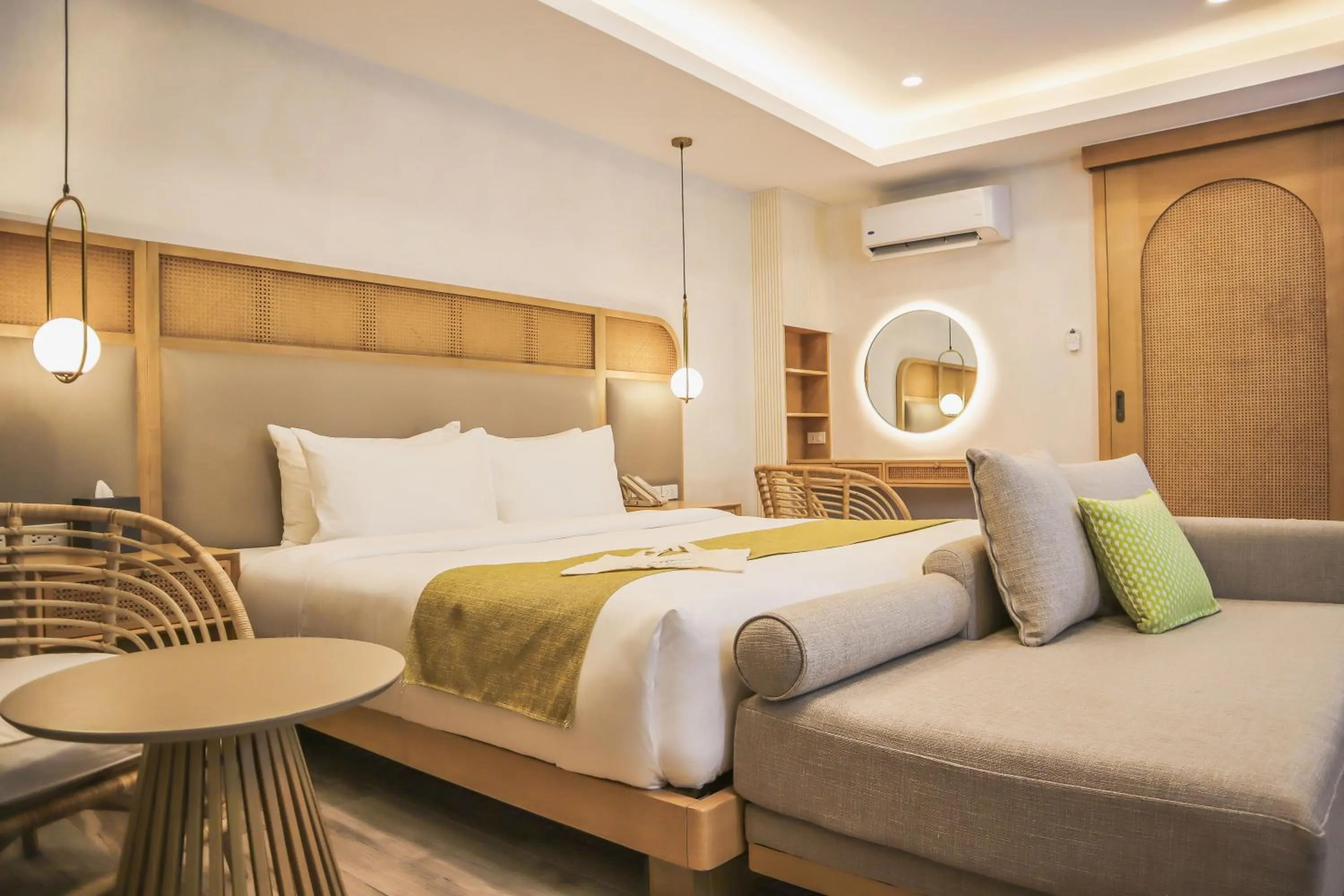 Bed in Mandarin Nest Boracay