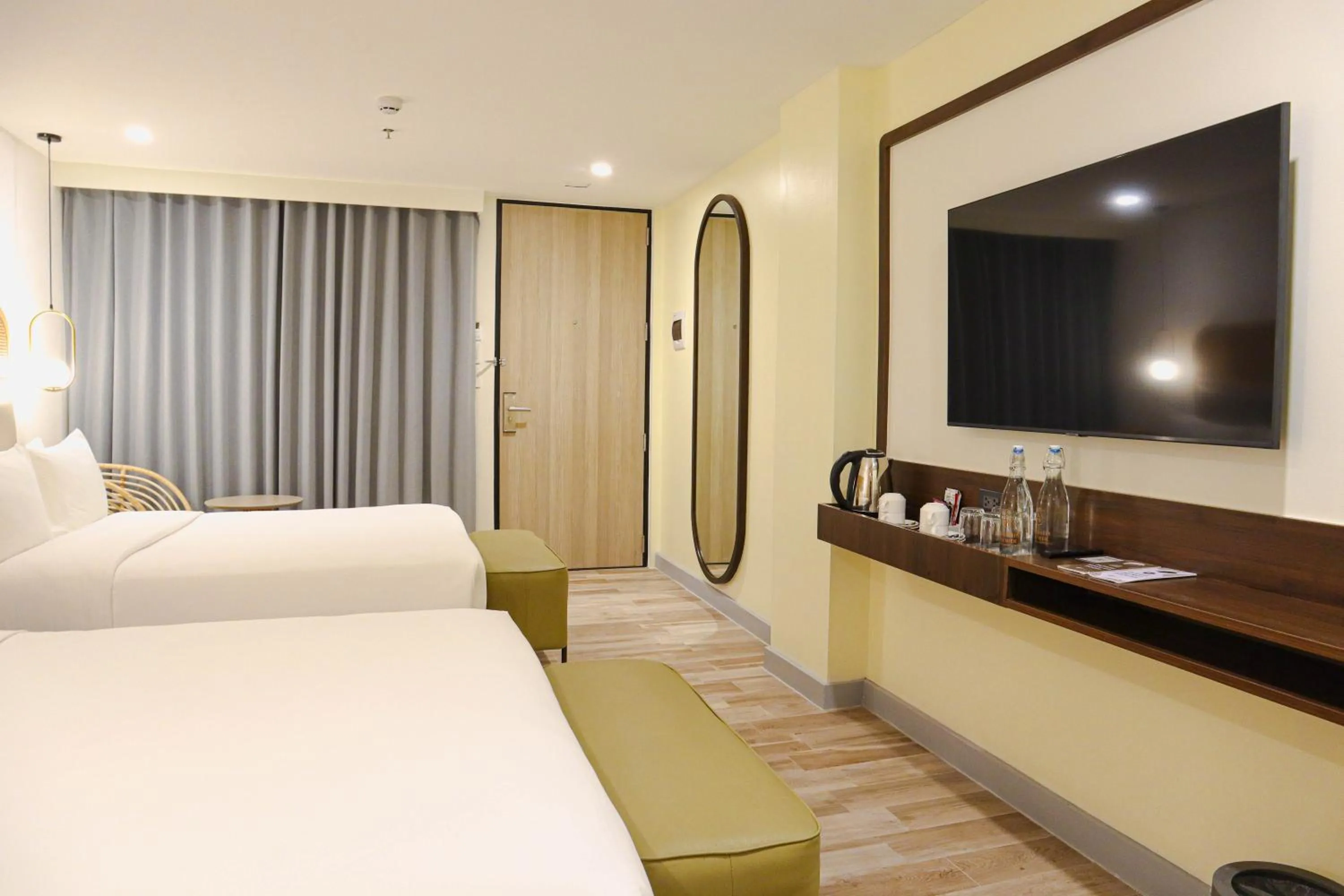 Bedroom, Bed in Mandarin Nest Boracay