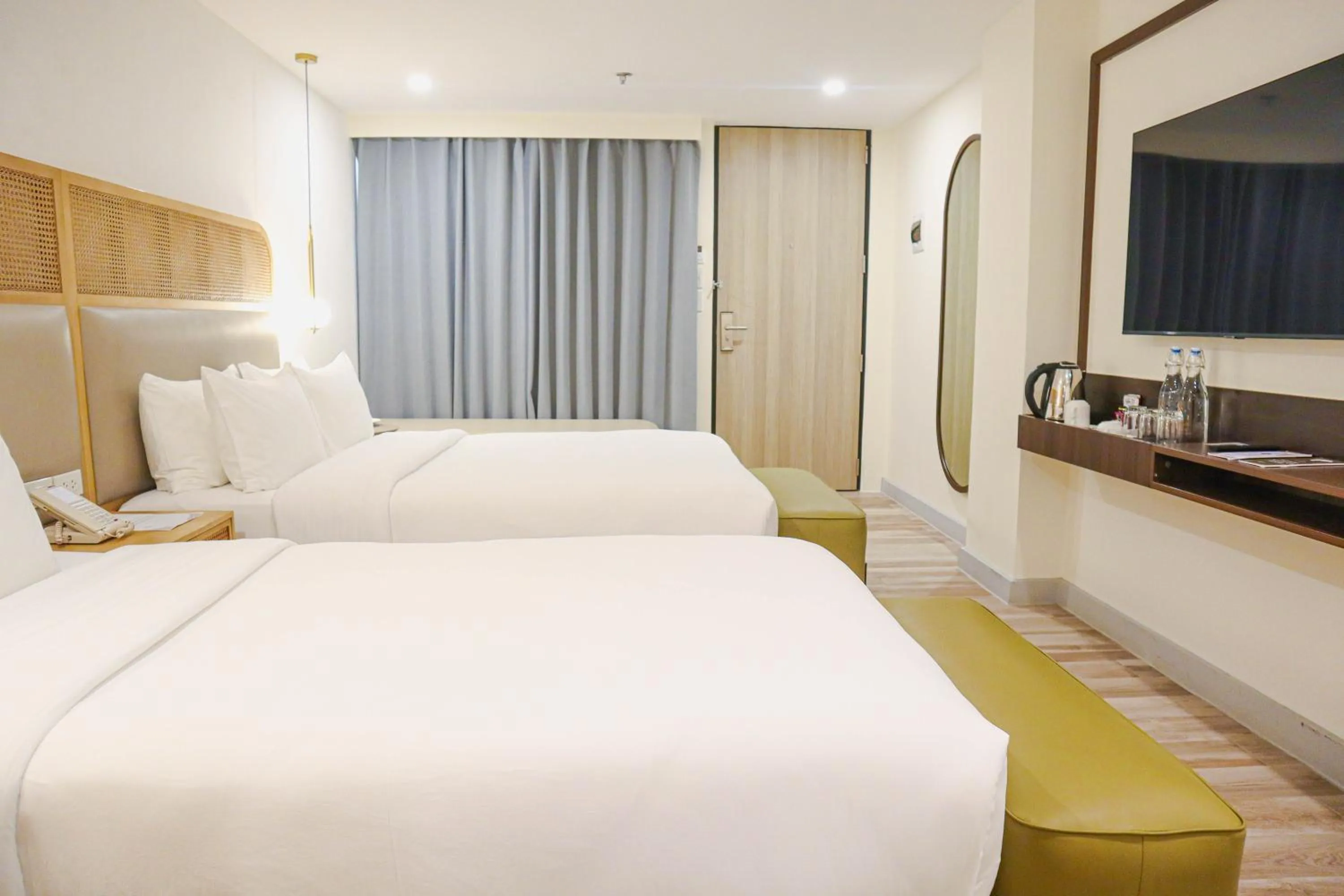 Bedroom, Bed in Mandarin Nest Boracay