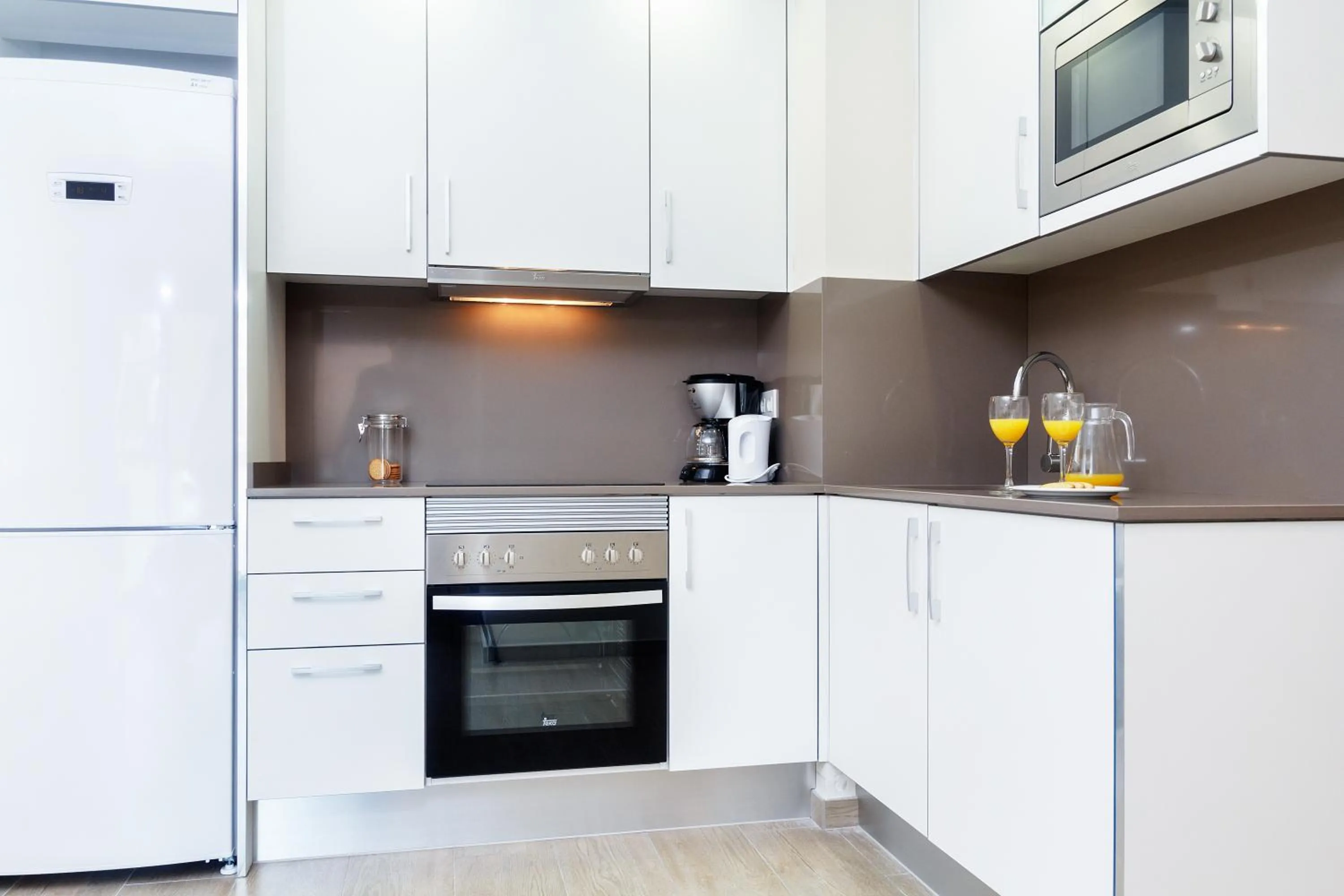 Kitchen or kitchenette in Feelathome Plaza Apartments
