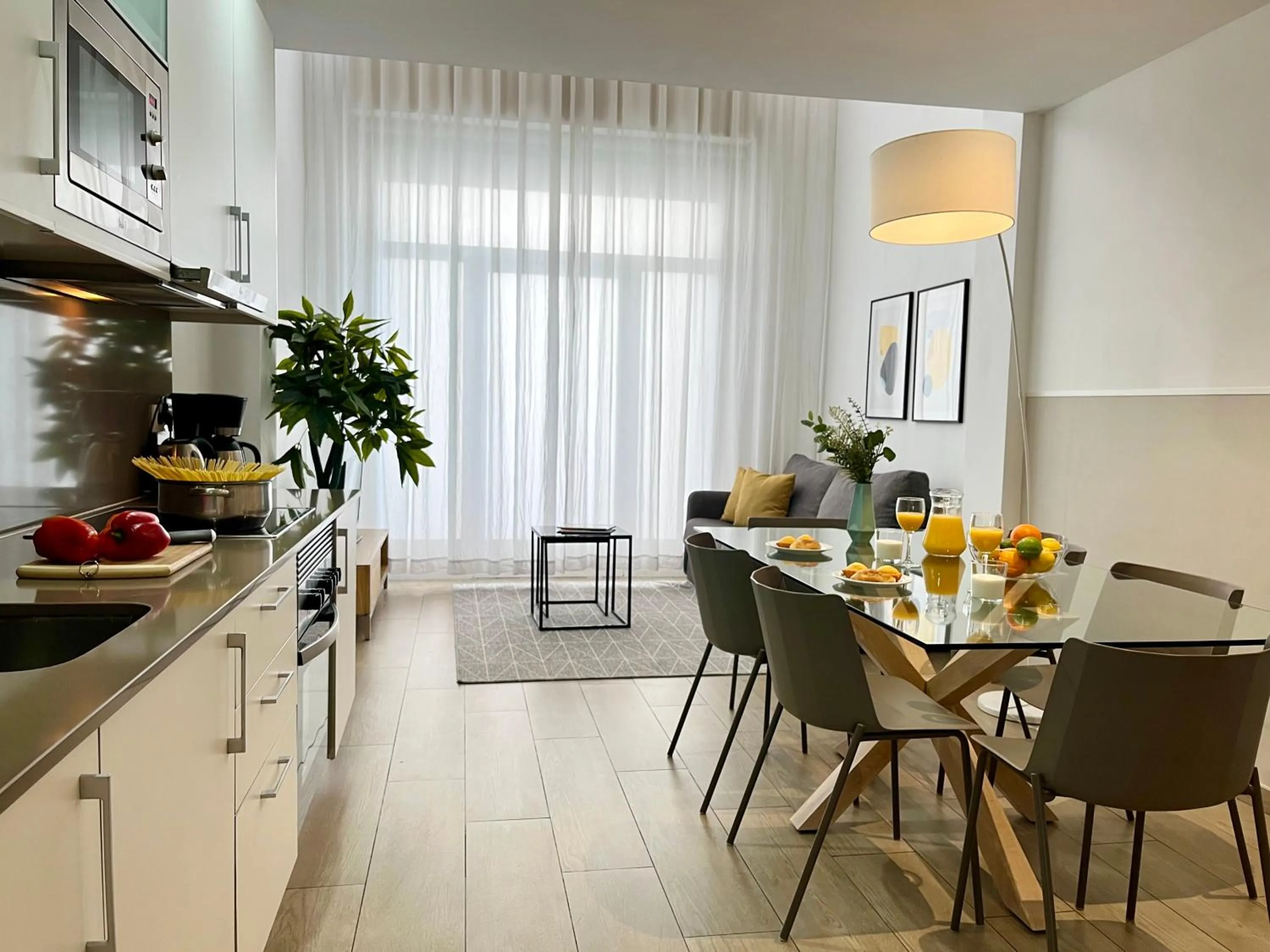 Kitchen or kitchenette in Feelathome Plaza Apartments