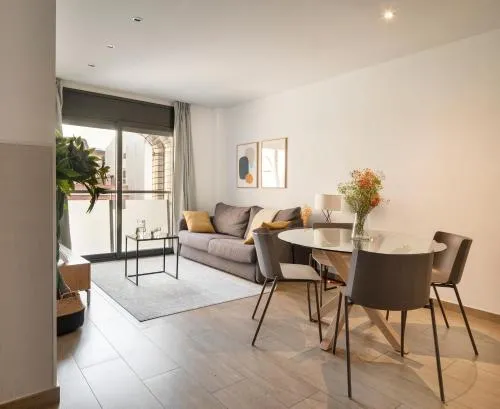 Feelathome Plaza Apartments