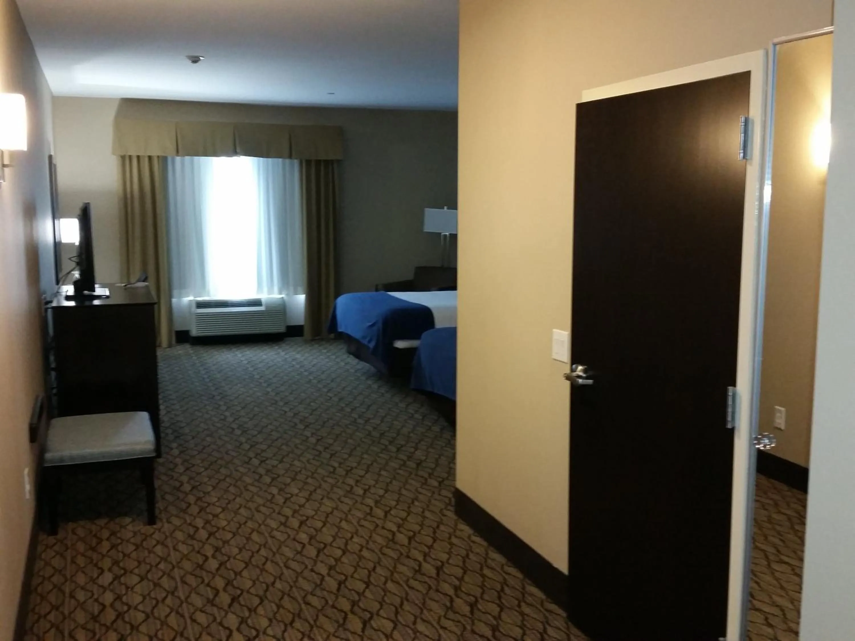 Photo of the whole room, Bed in Holiday Inn Express and Suites Atascocita - Humble - Kingwood by IHG