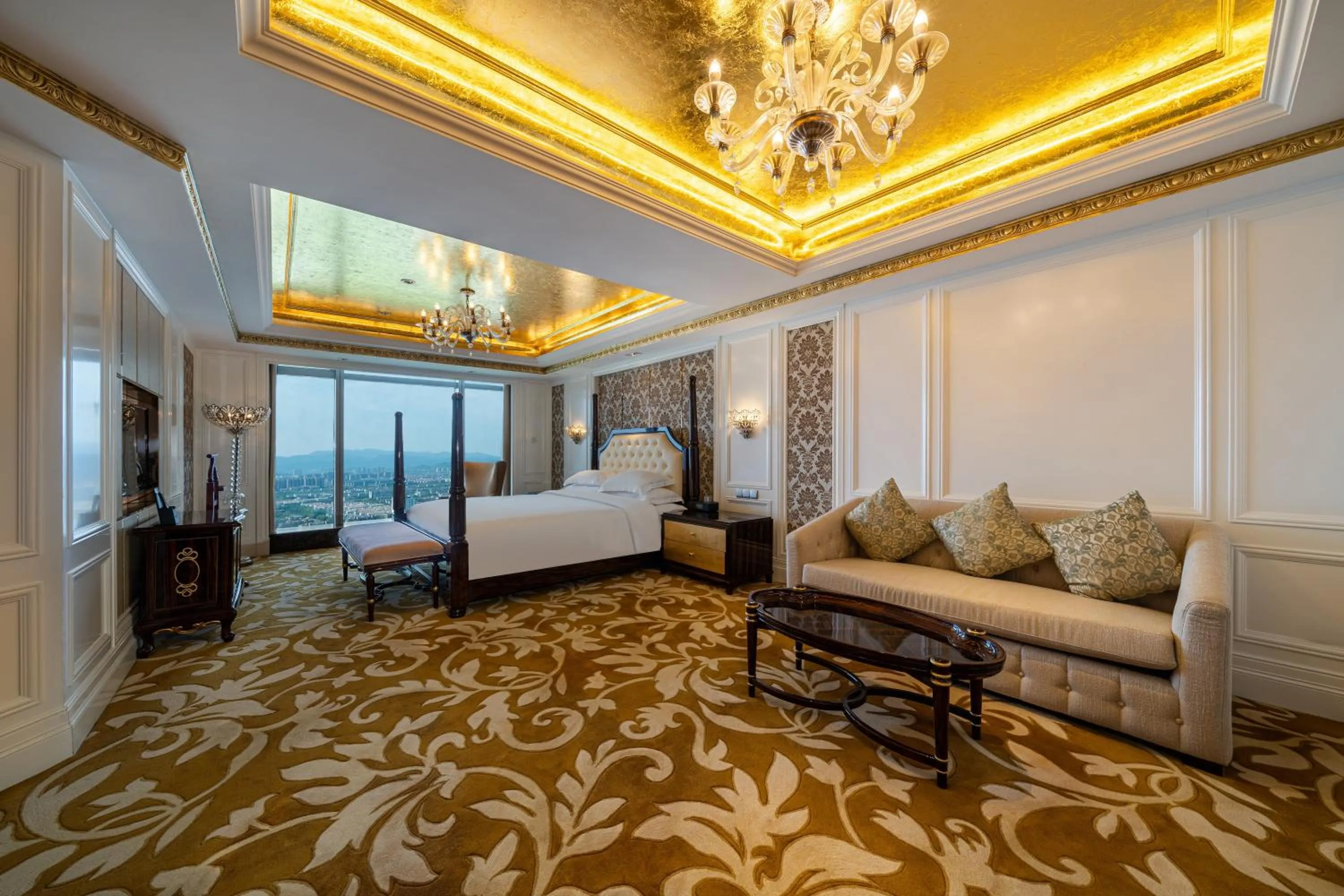 Photo of the whole room, Seating Area in Crowne Plaza Shaoxing, an IHG Hotel