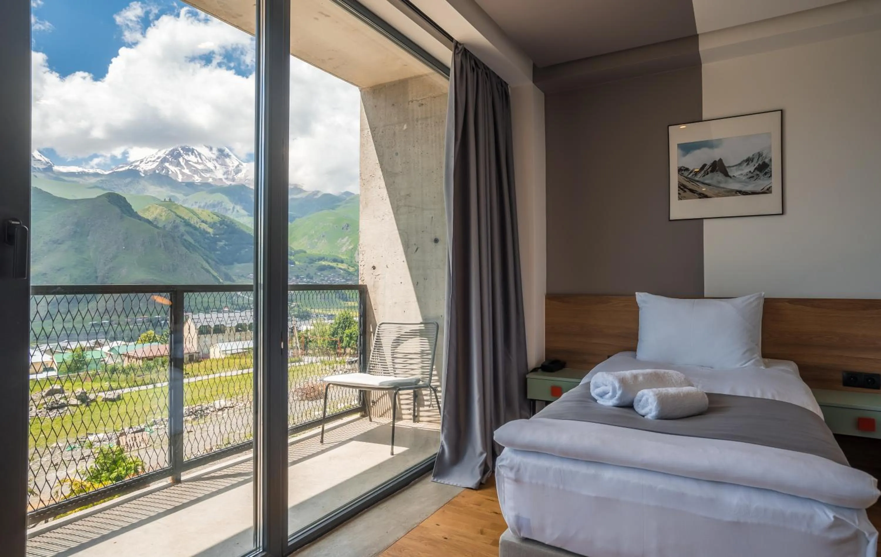 Balcony/Terrace, Bed in Step Inn - Kazbegi