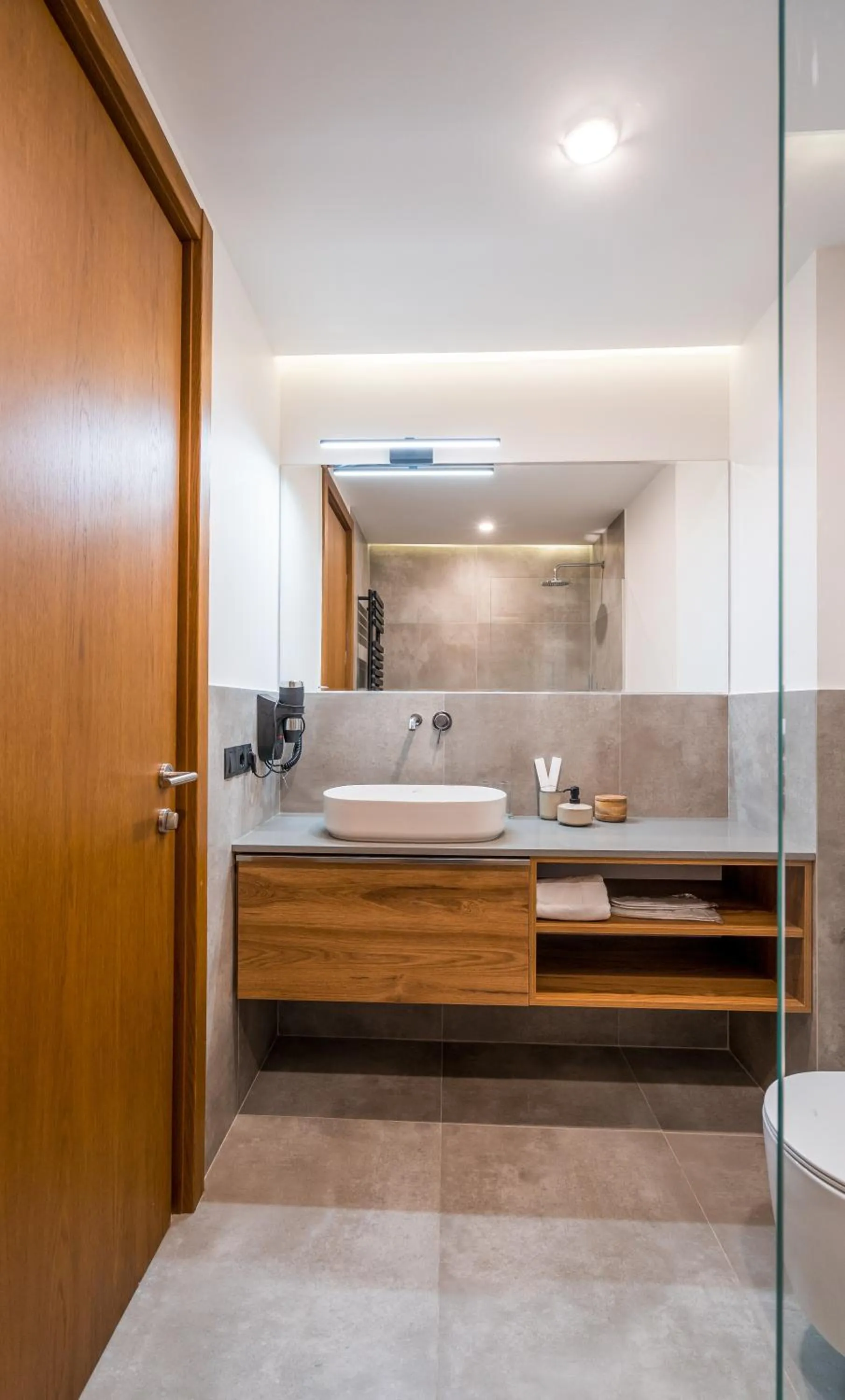 Bathroom, Bed in Step Inn - Kazbegi