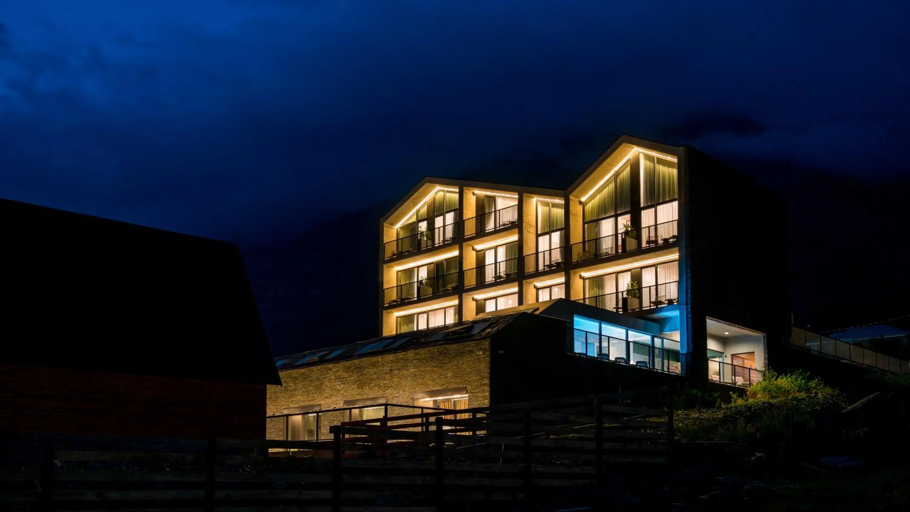 Property building in Step Inn - Kazbegi