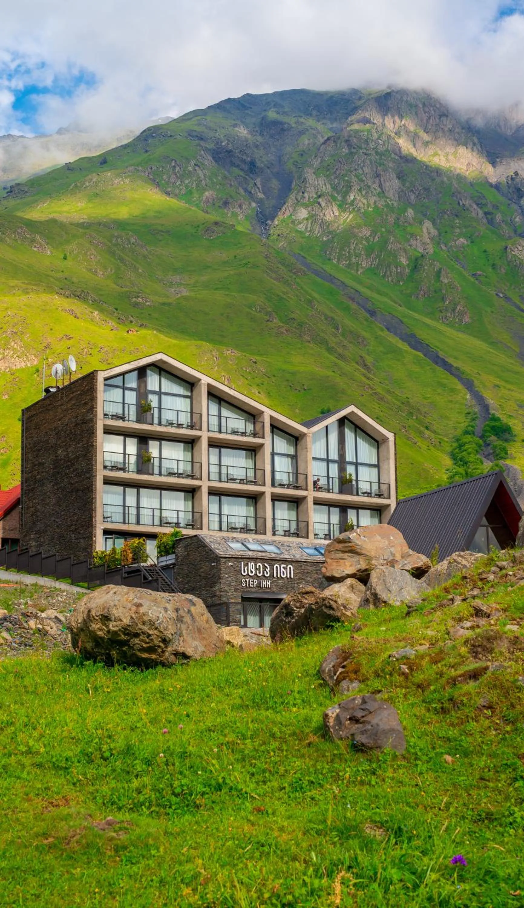 Property building in Step Inn - Kazbegi