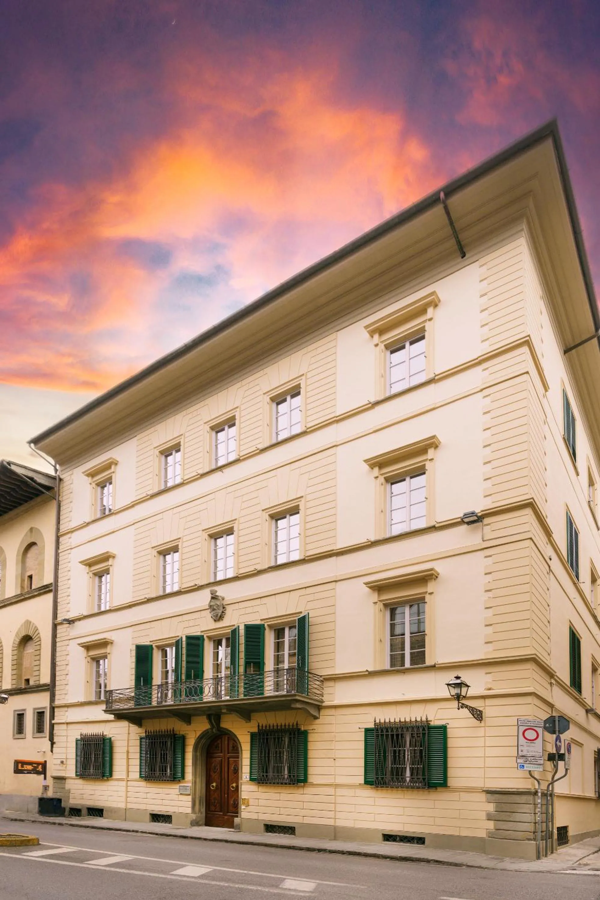 Property building in Duchessa Sofia - La Dimora degli Affreschi Florence