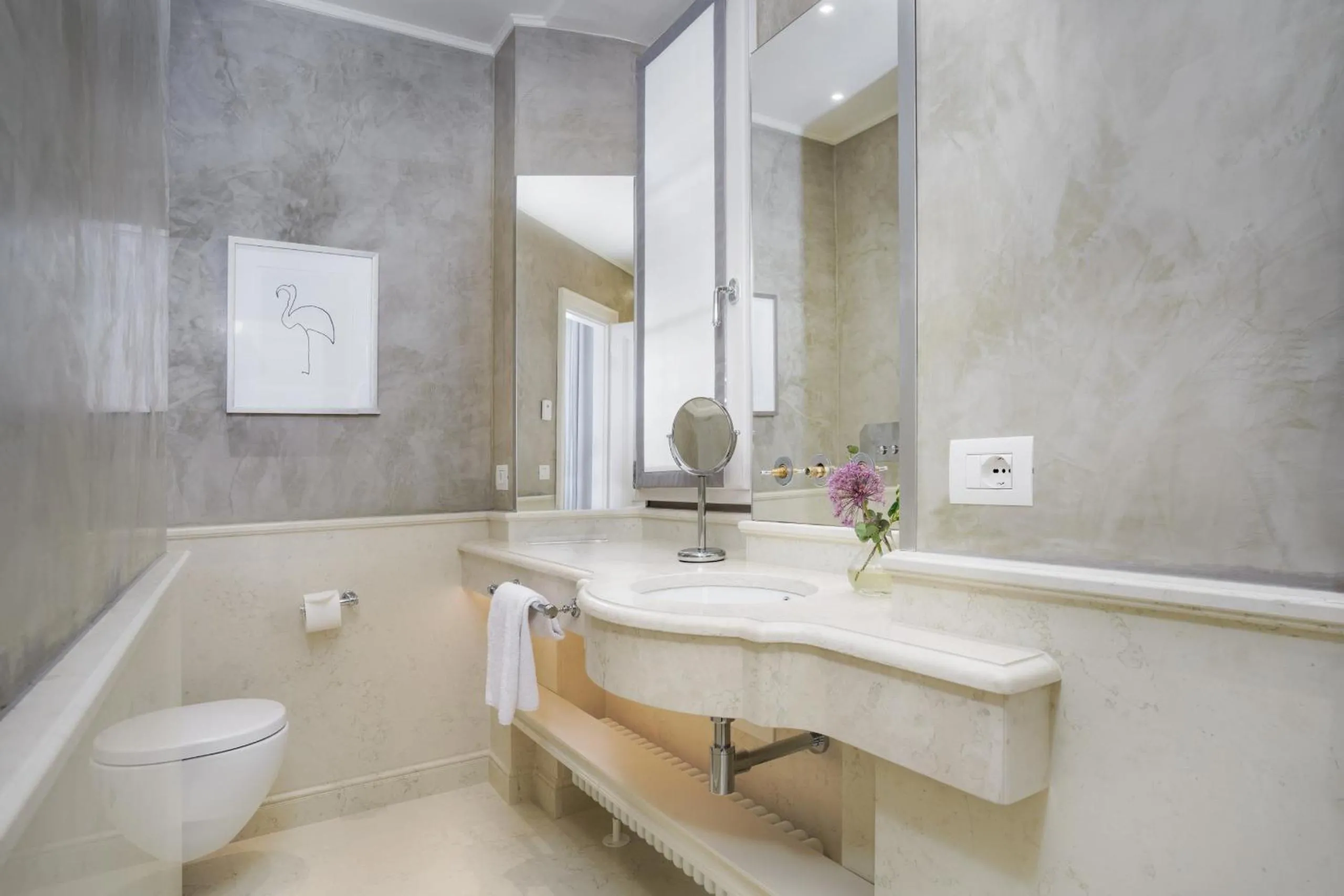 Bathroom in Duchessa Sofia - La Dimora degli Affreschi Florence