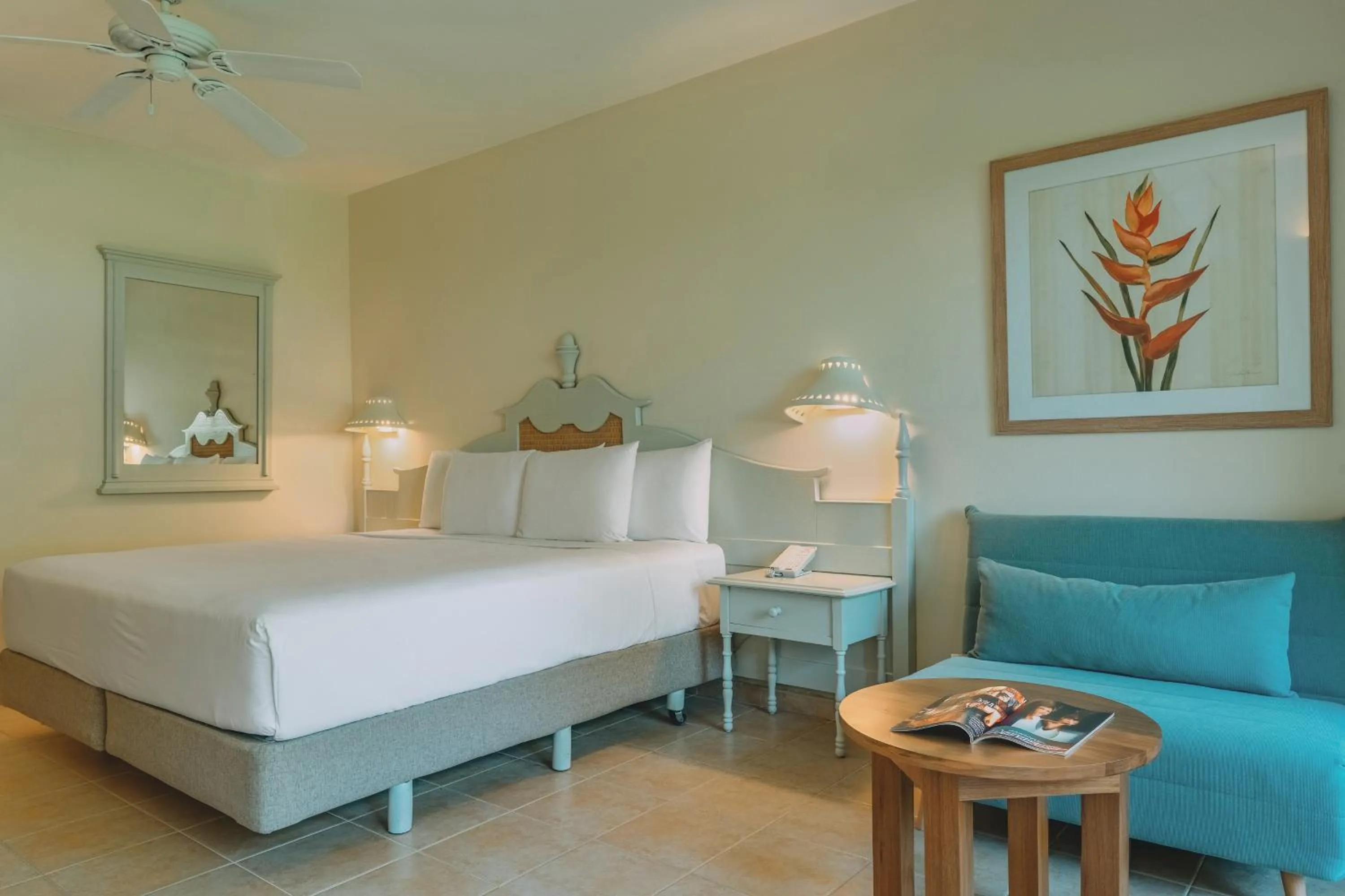 Bed in Iberostar Waves Costa Dorada - All Inclusive