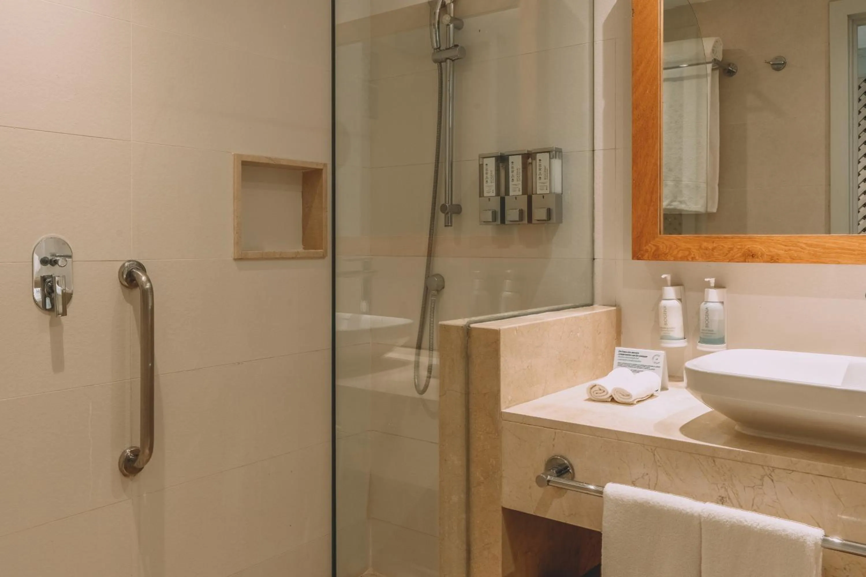 Shower in Iberostar Waves Costa Dorada - All Inclusive