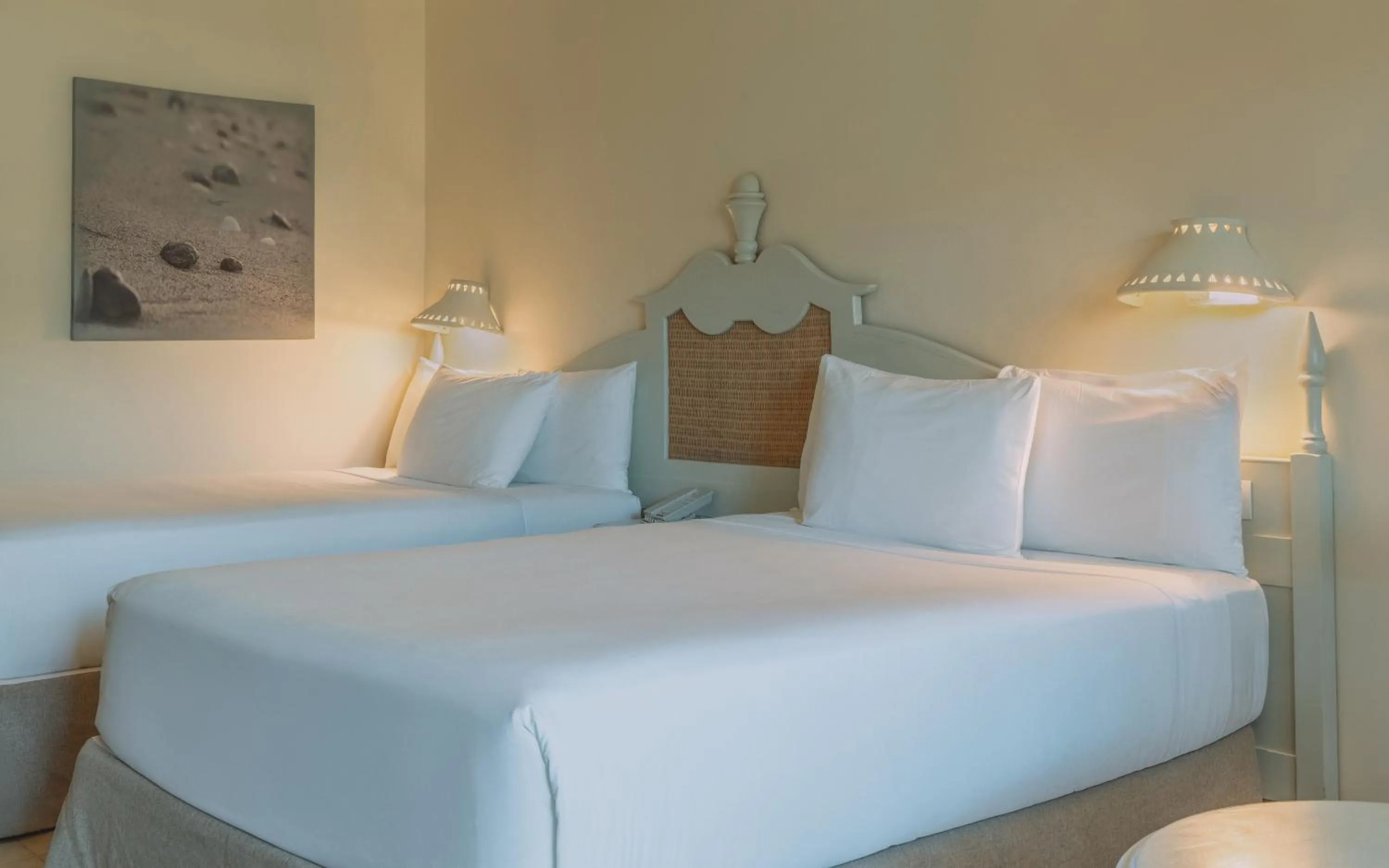 Bed in Iberostar Waves Costa Dorada - All Inclusive