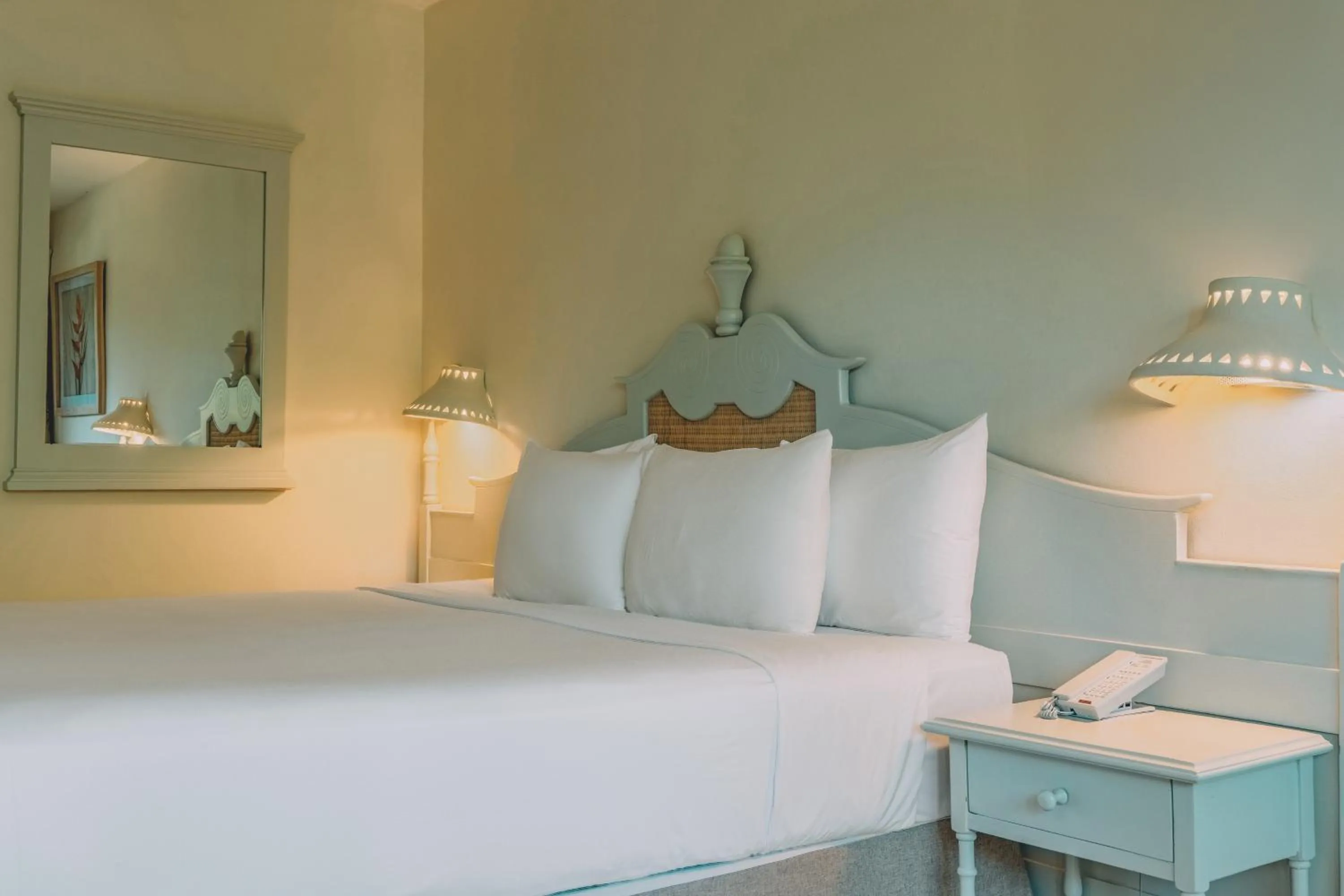 Bed in Iberostar Waves Costa Dorada - All Inclusive