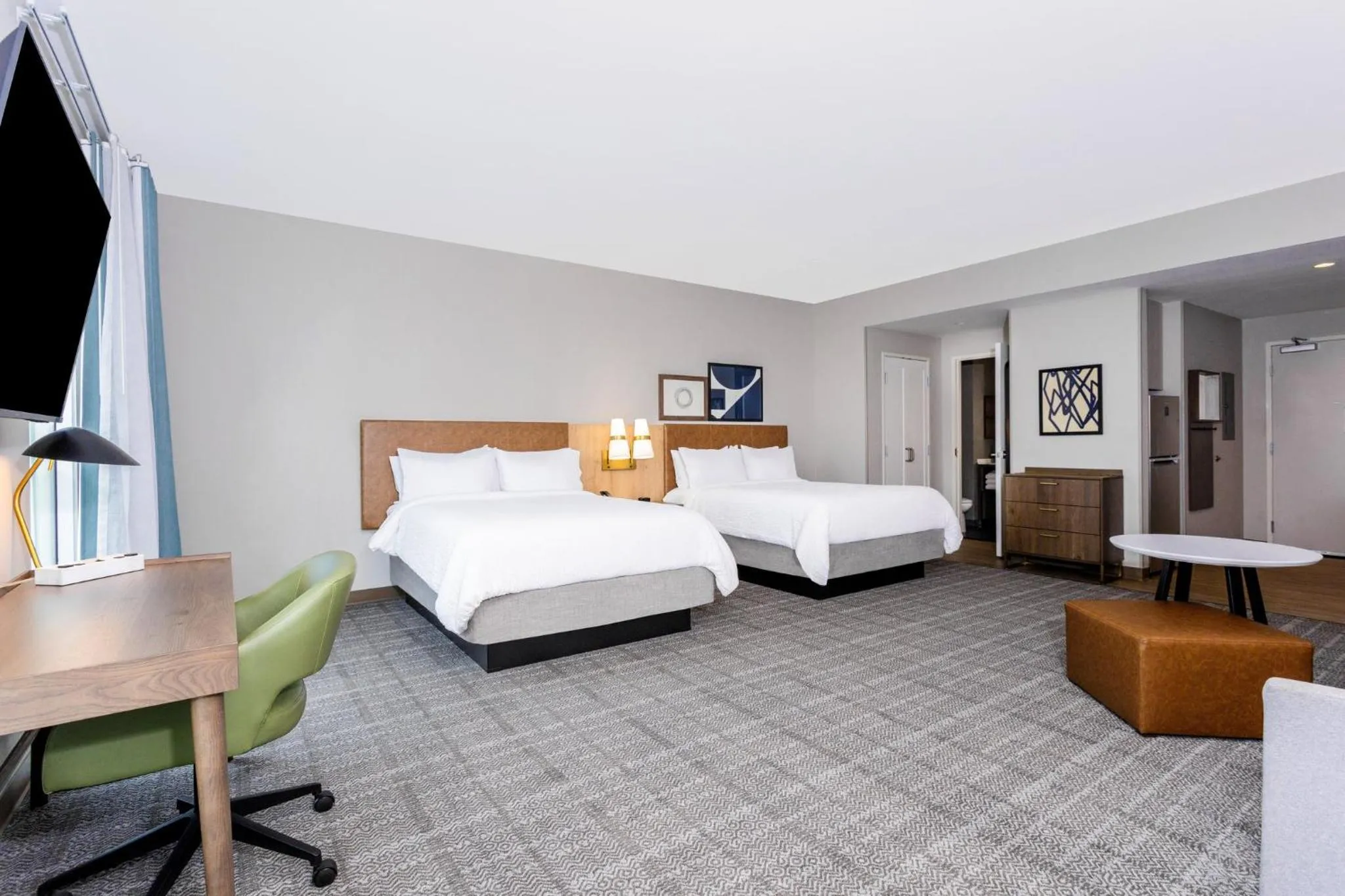 Photo of the whole room, Bed in Staybridge Suites Winter Haven - Auburndale