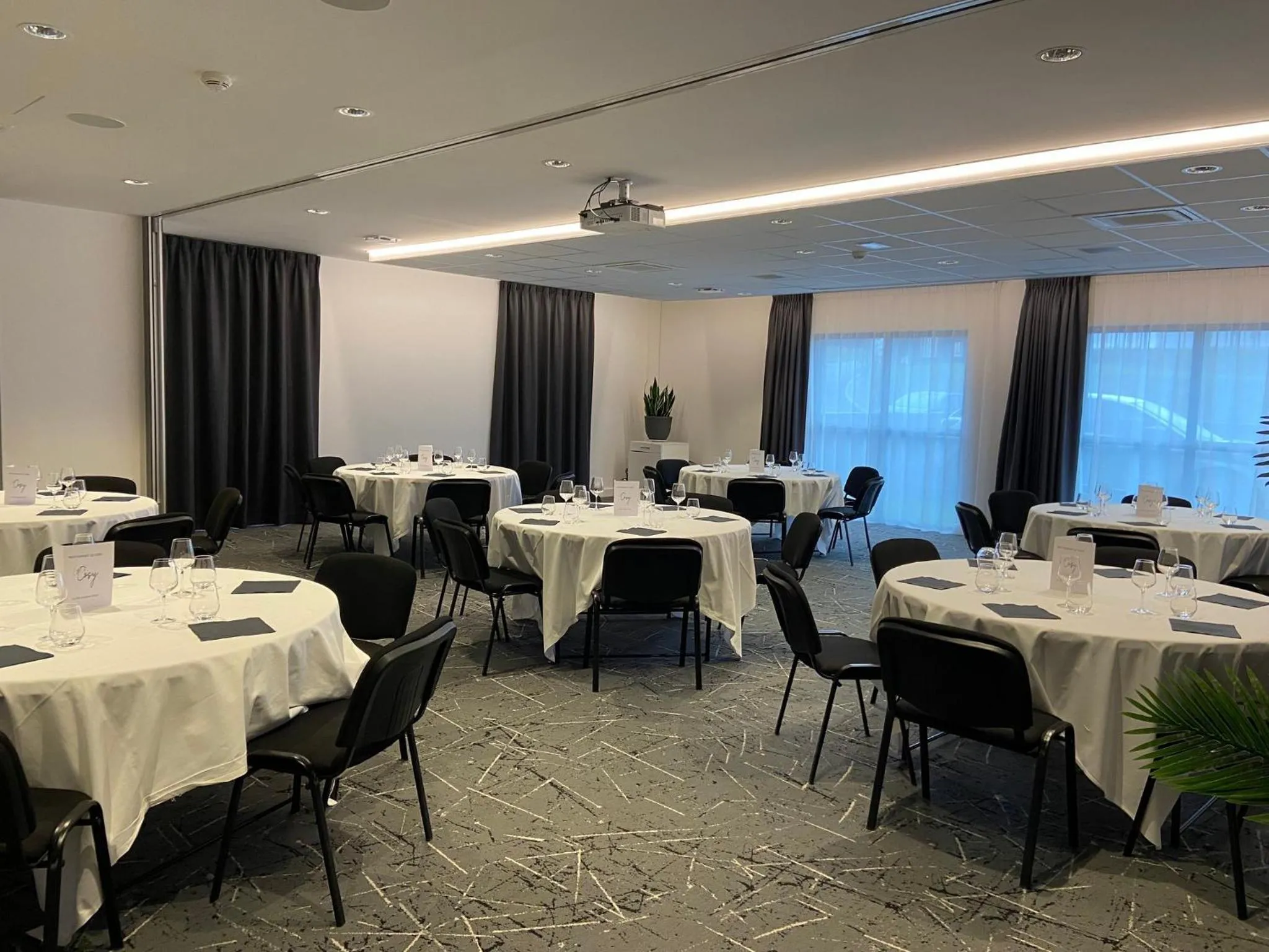 Meeting/conference room in Holiday Inn Dijon Sud - Longvic by IHG