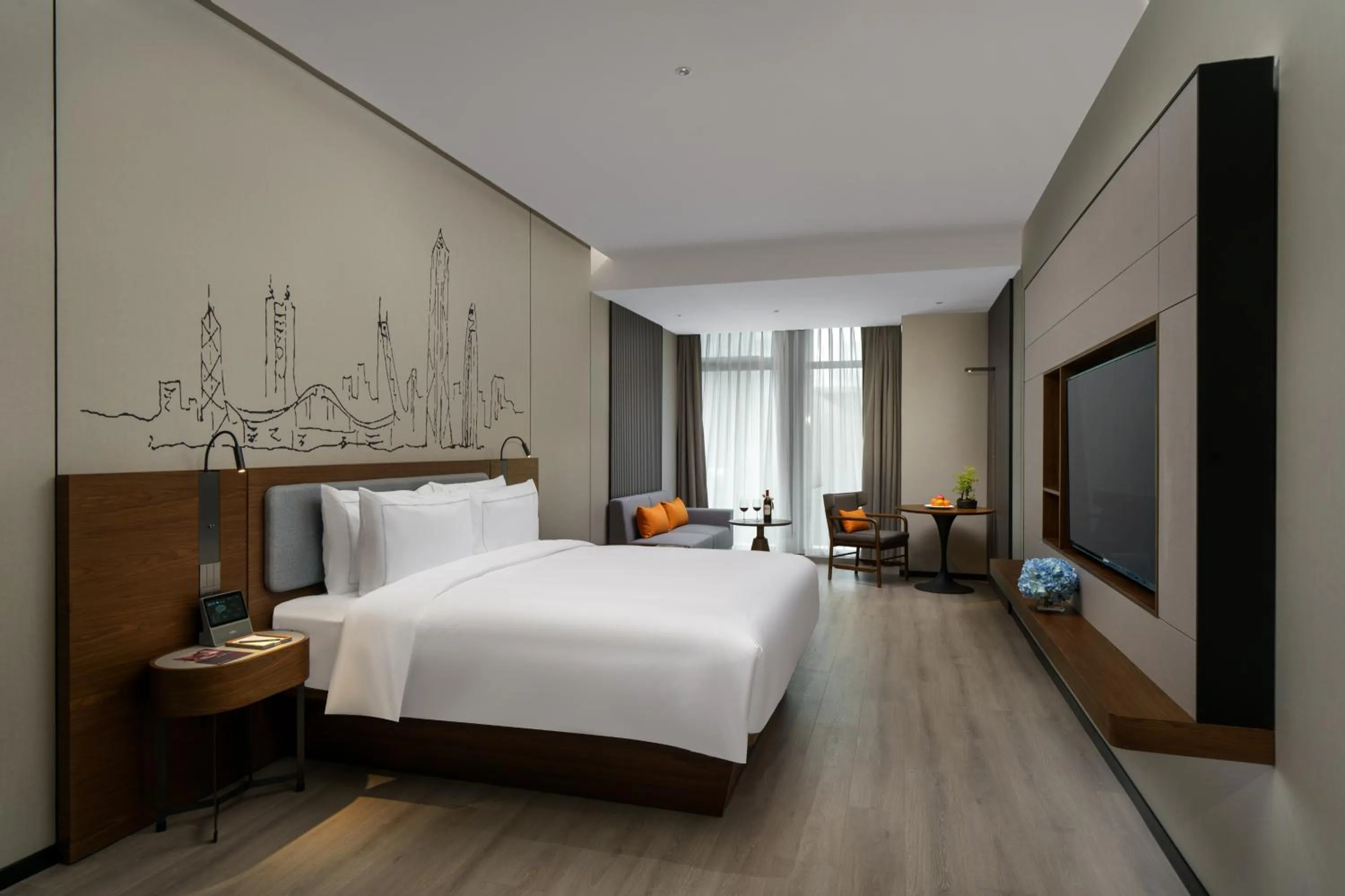 Photo of the whole room, Bed in UrCove by HYATT Futian CBD-毗邻福田站和星河COCO Park 尊享免费迷你吧