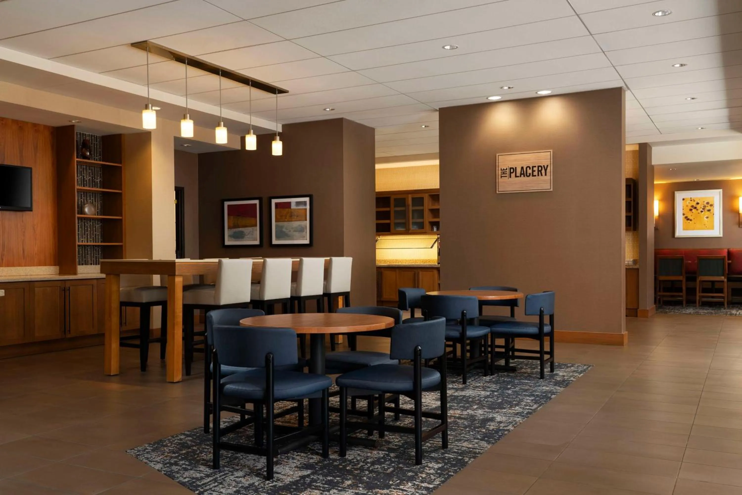 Restaurant/places to eat in Hyatt Place Omaha/Downtown-Old Market