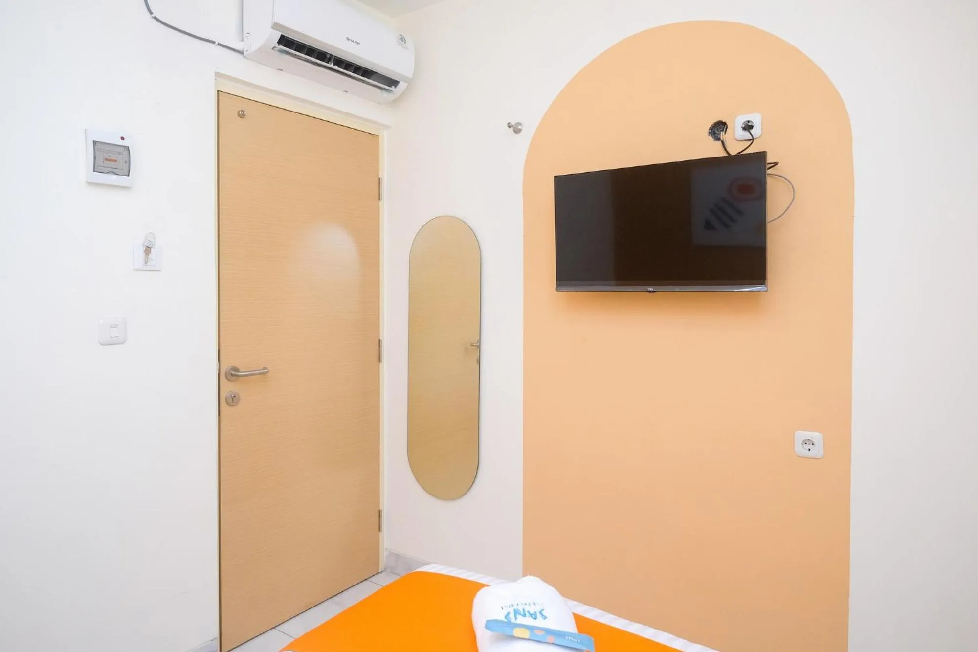 Bed in Sans Hotel Aurum Majapahit Semarang