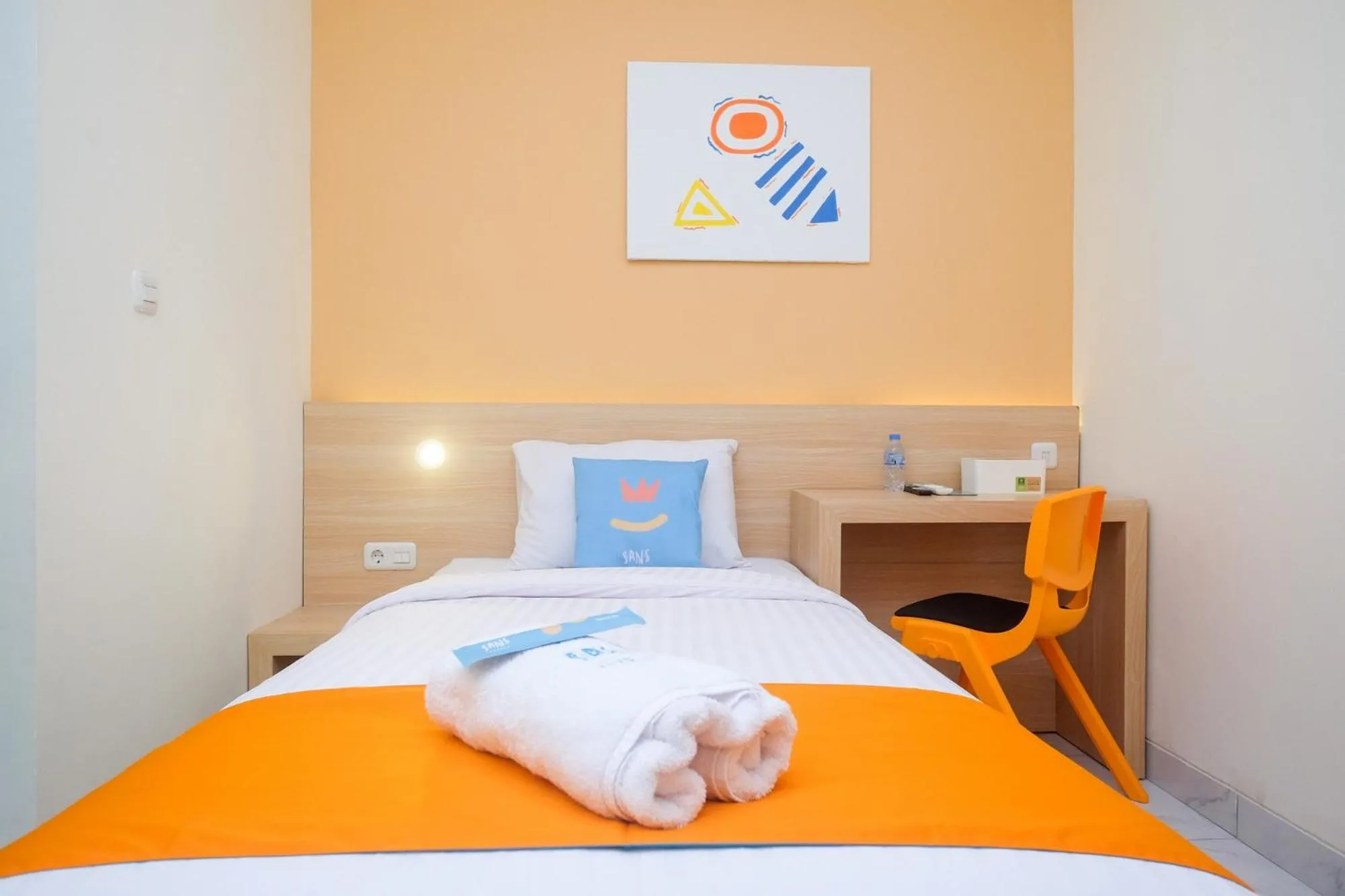 Bed in Sans Hotel Aurum Majapahit Semarang