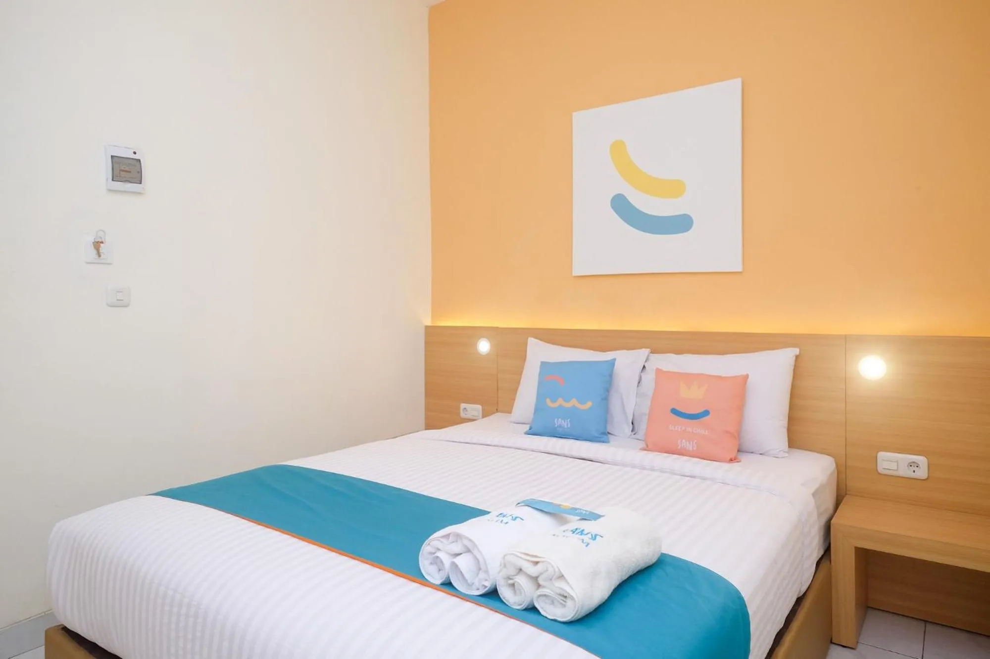 Bed in Sans Hotel Aurum Majapahit Semarang