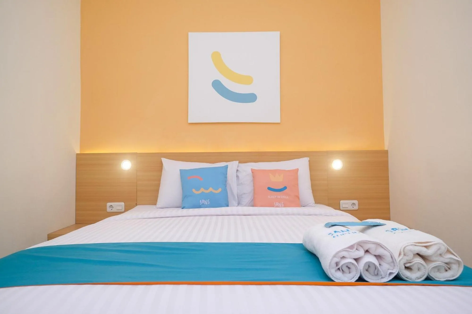 Bed in Sans Hotel Aurum Majapahit Semarang
