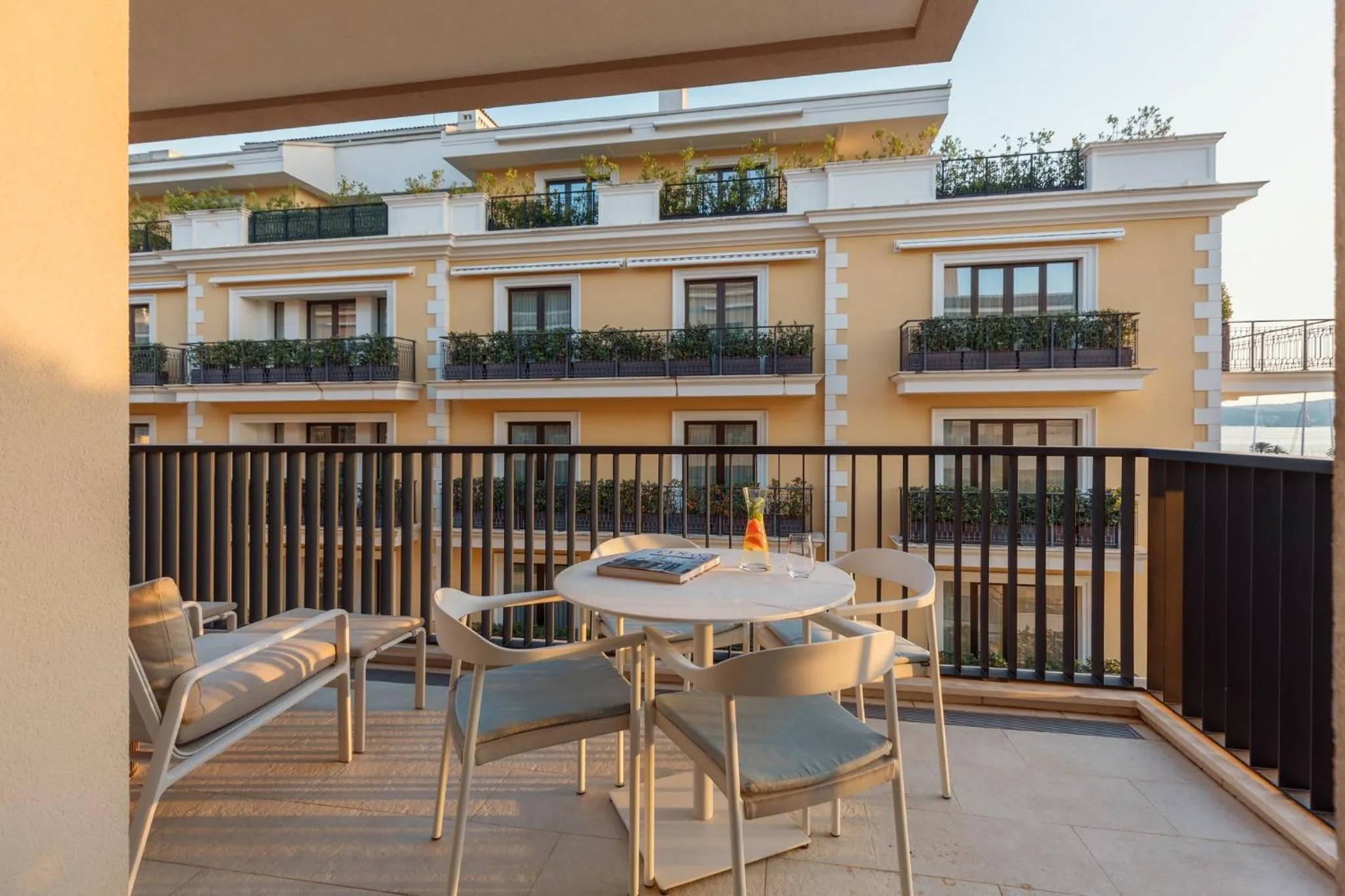 Photo of the whole room in Regent Porto Montenegro