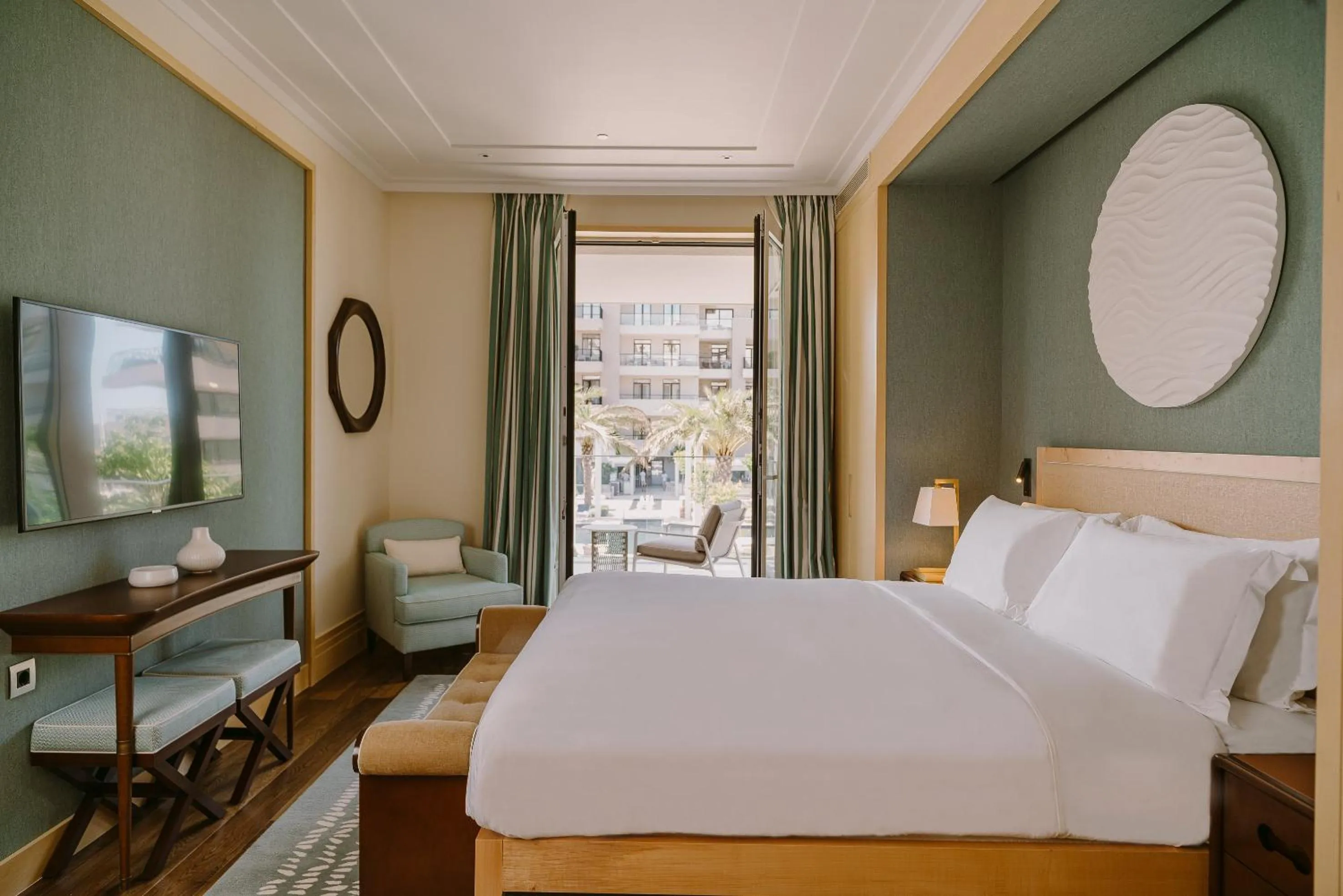 Photo of the whole room, Bed in Regent Porto Montenegro